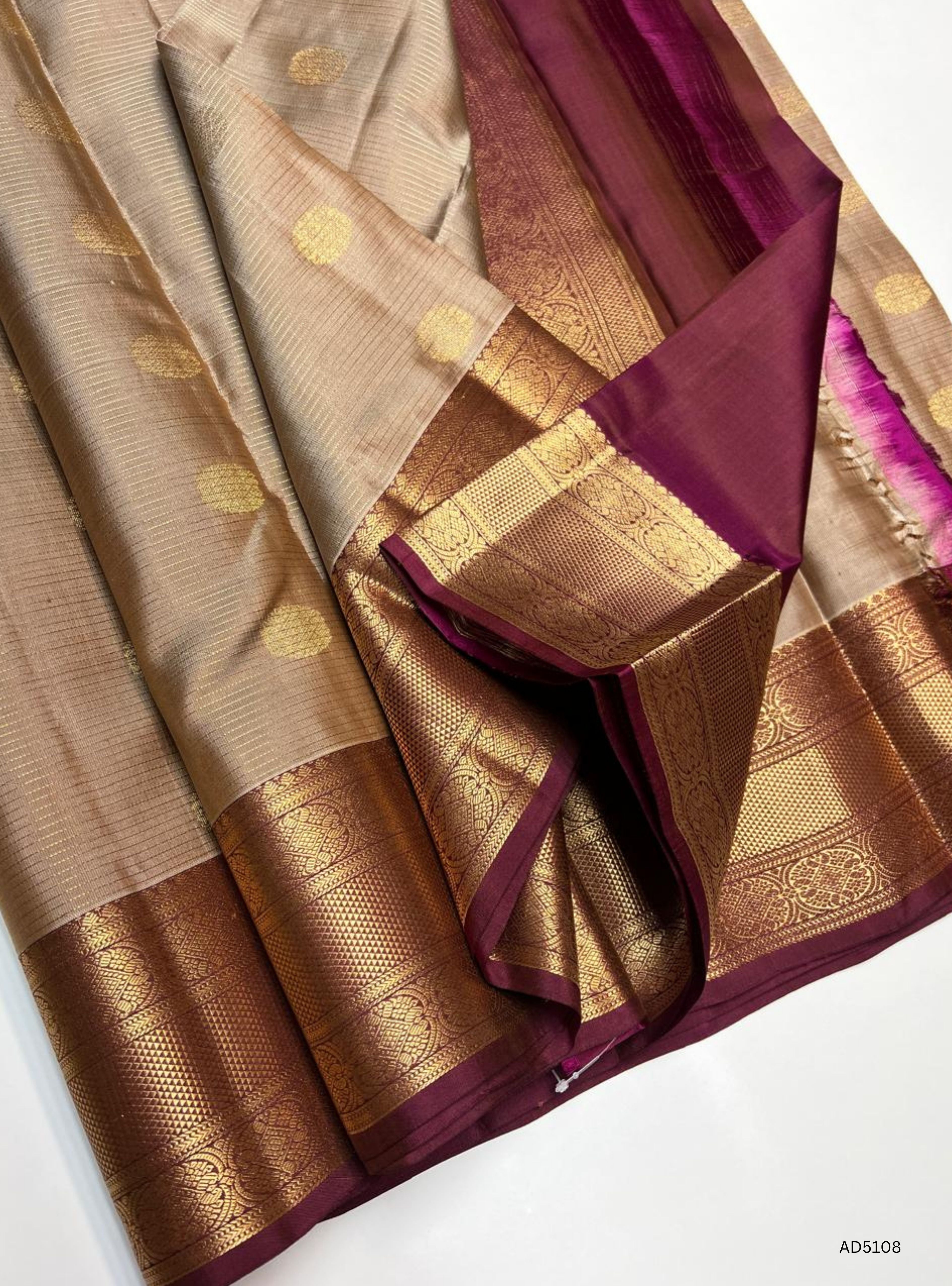 Beige & Magenta Pink - Kanchi Border Soft Silk Saree
