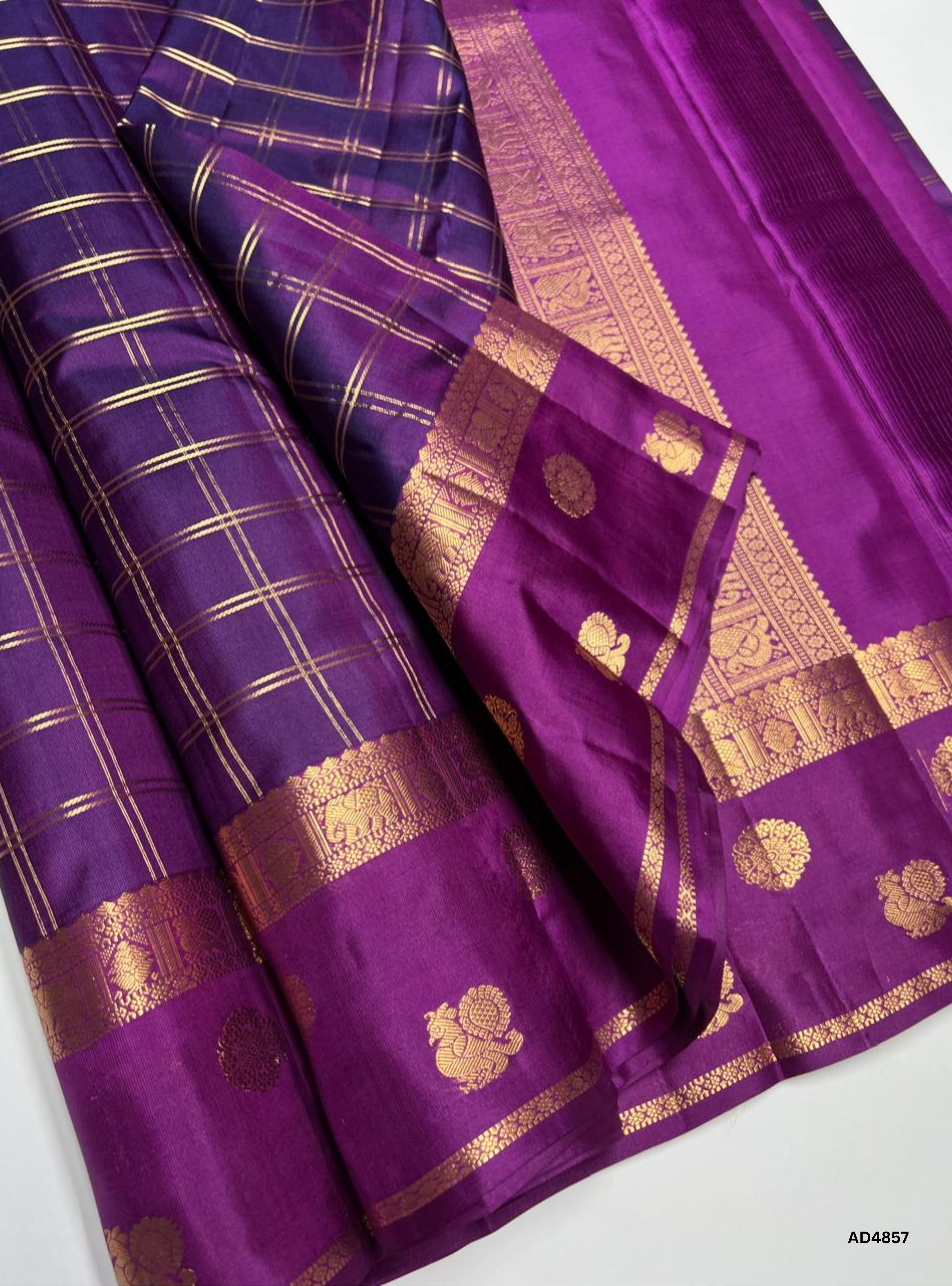 Purple & Mangeta - Checkerd Retta Pet Border Soft Silk Saree