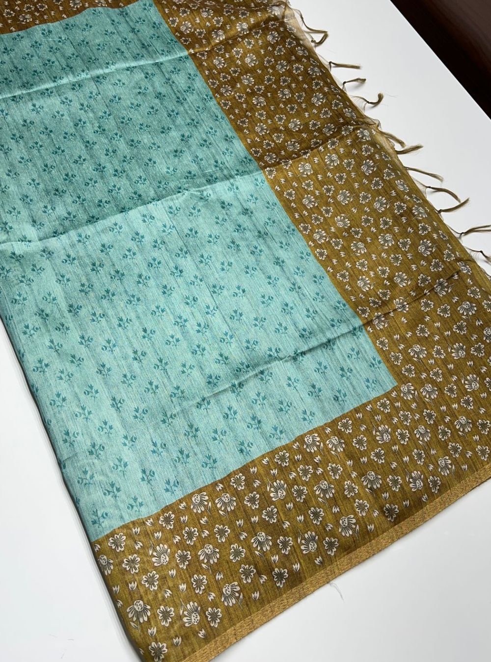 Light Blue & Mehndi Green - Chanderi Saree