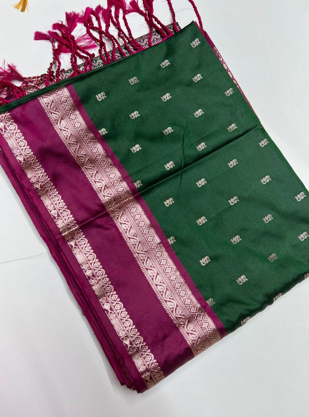 Bottle Green & Magenta - Semi Silk Saree