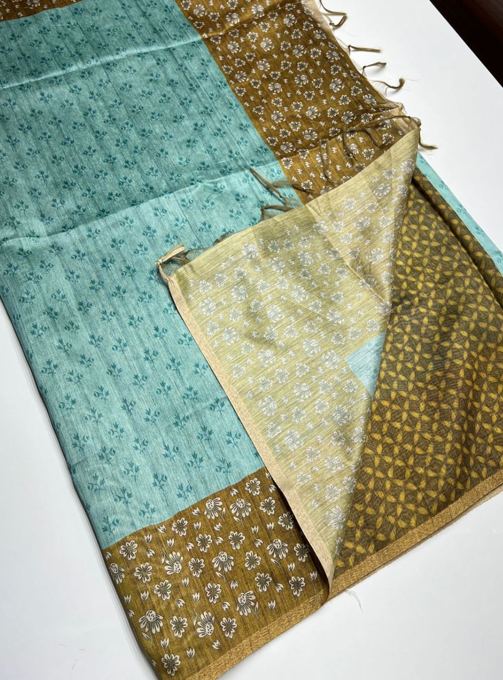 Light Blue & Mehndi Green - Chanderi Saree