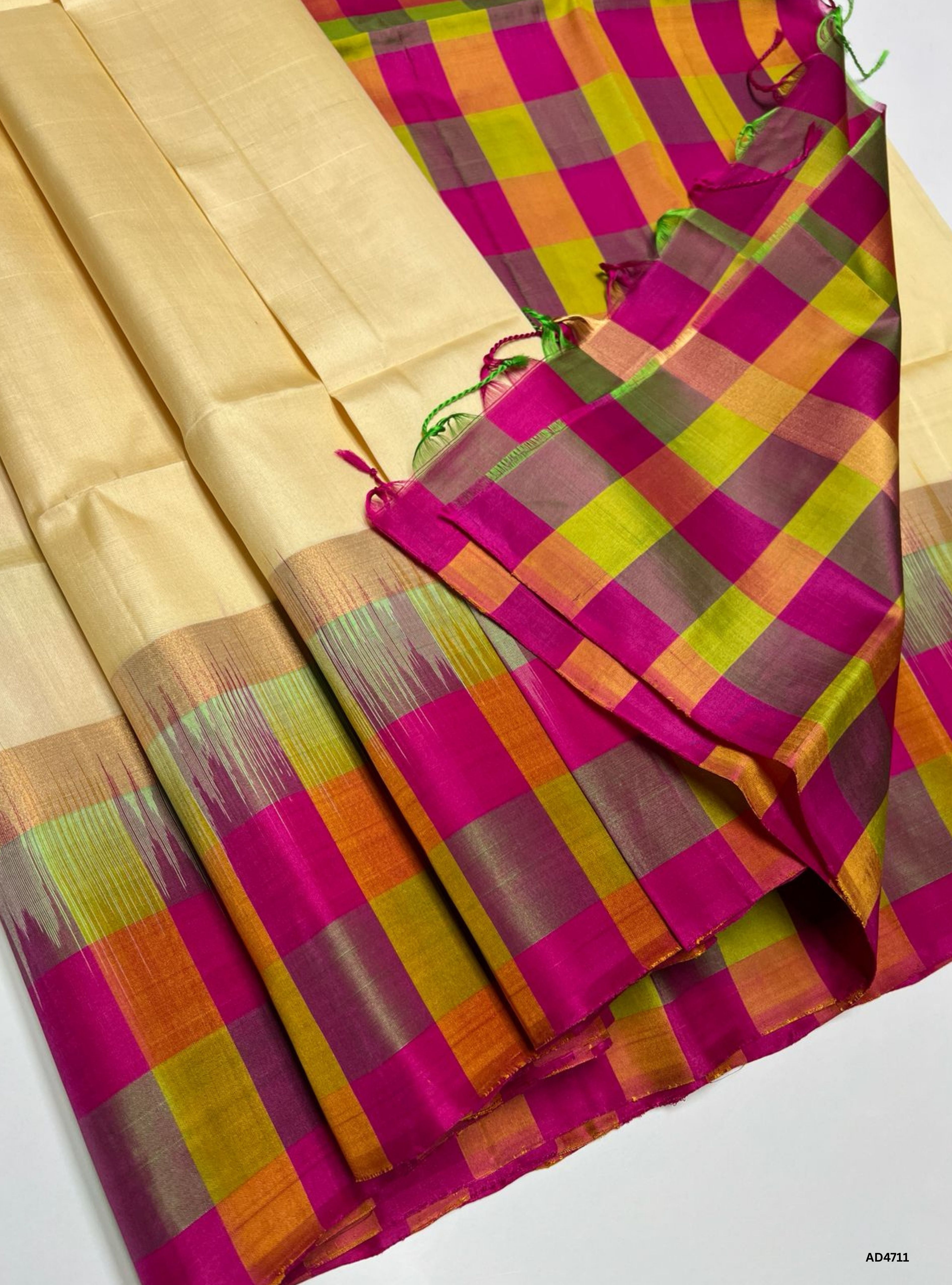 Half White & Green - Pazhum Pazhamum Soft Silk Saree