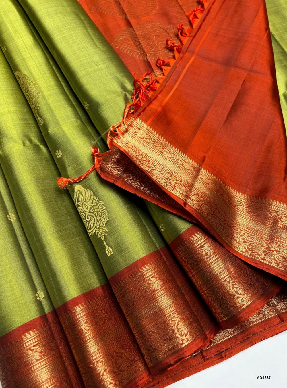 Green & Rust - Kanchi Border Soft Silk Saree