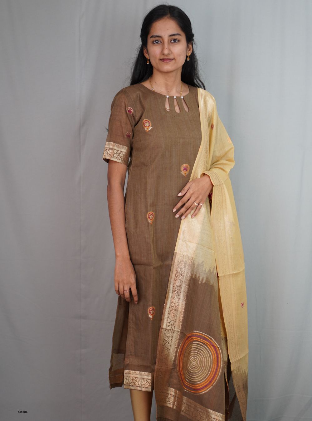 Brown- Kurti