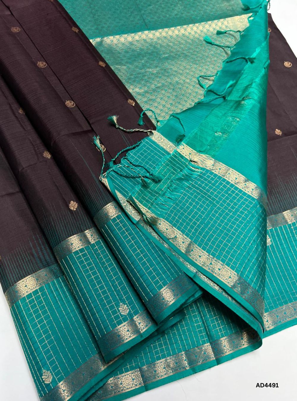 Coffee Brown & Rama Blue - Checkerd Retta Pett Saree