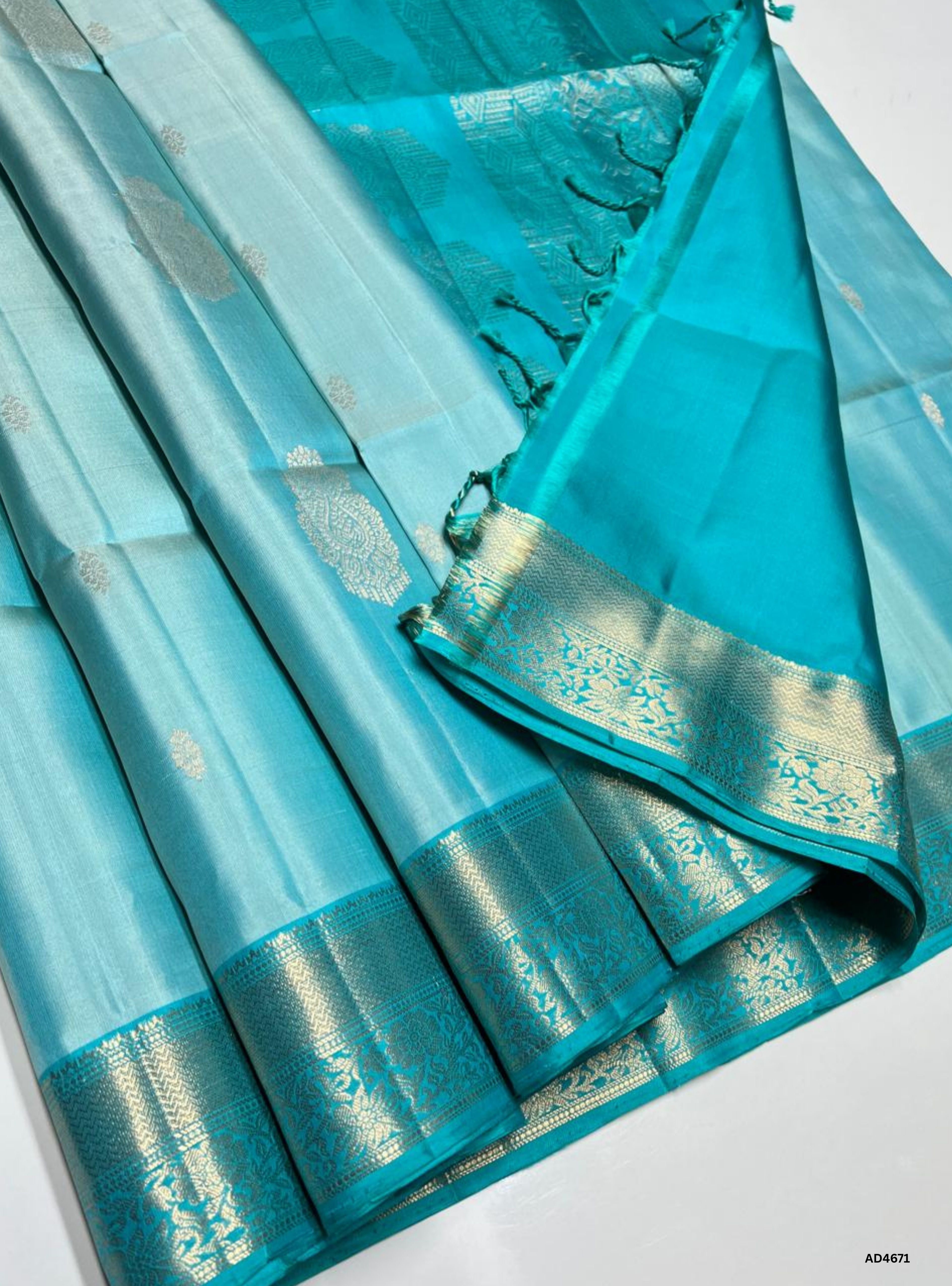Ice Blue & Rama Green - Kanchi Border Soft Silk Saree