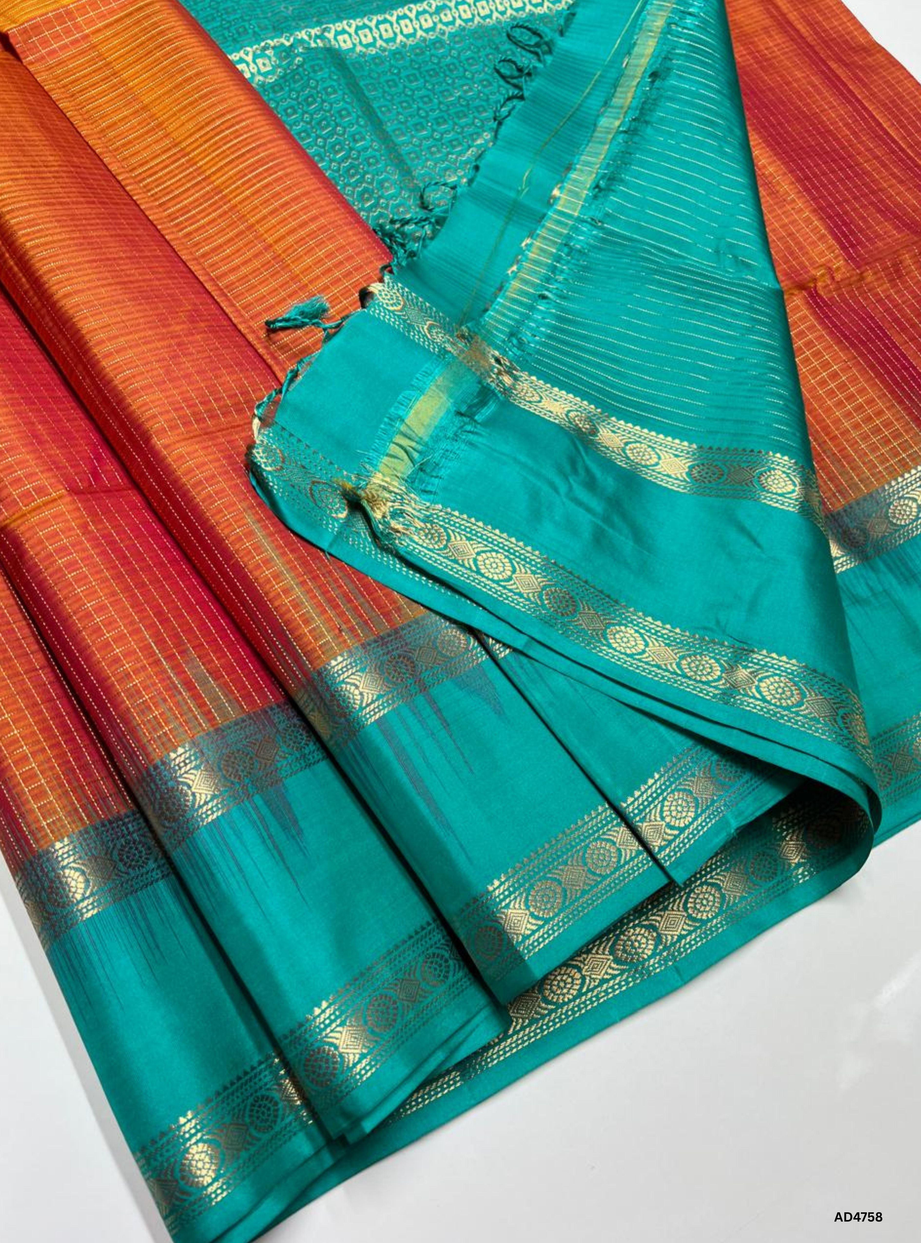 Dual Tone Rust & Rama Green - Checkerd Retta Pet Soft Silk Saree