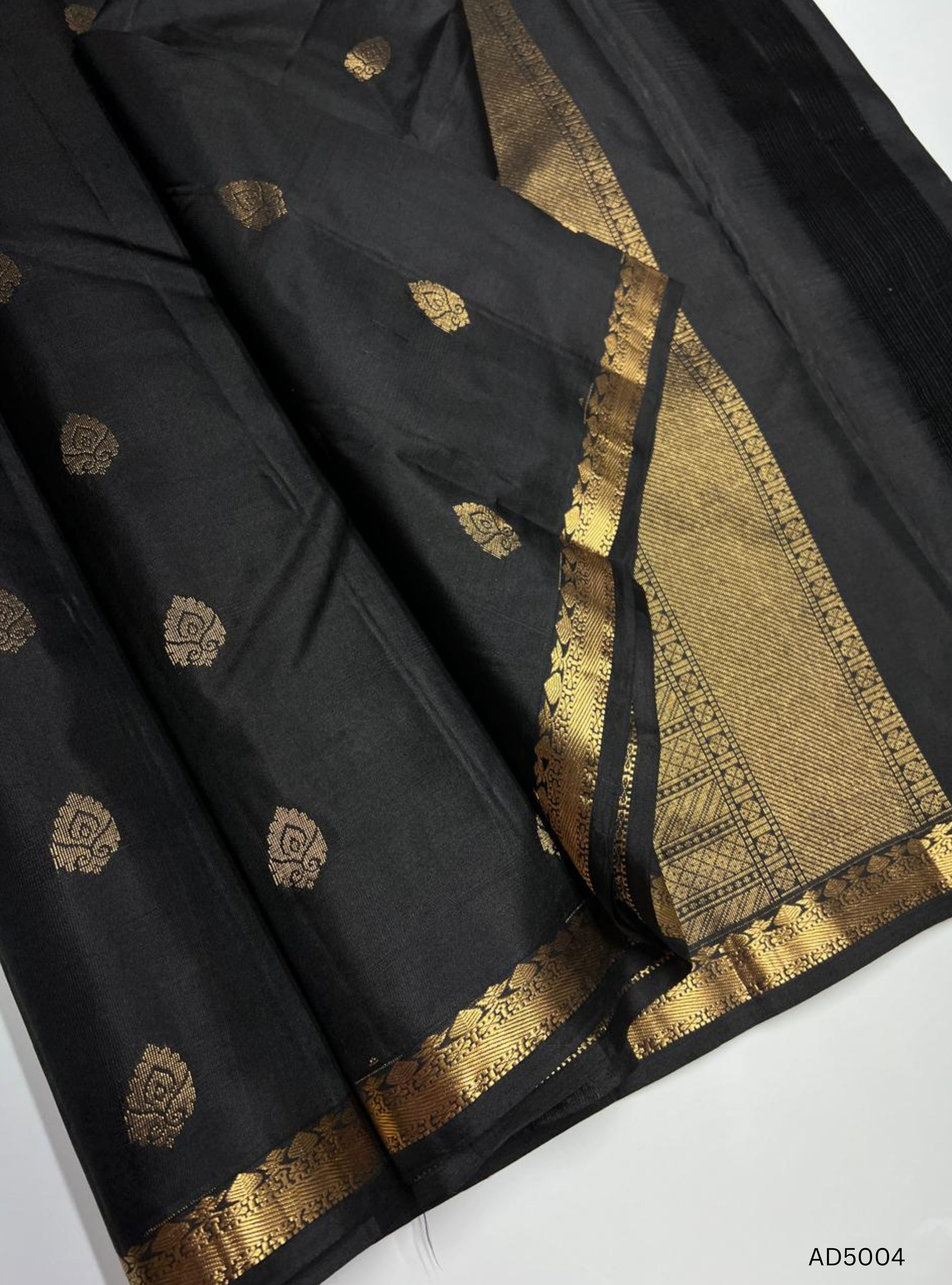Black - Kanchi Border Soft Silk Saree
