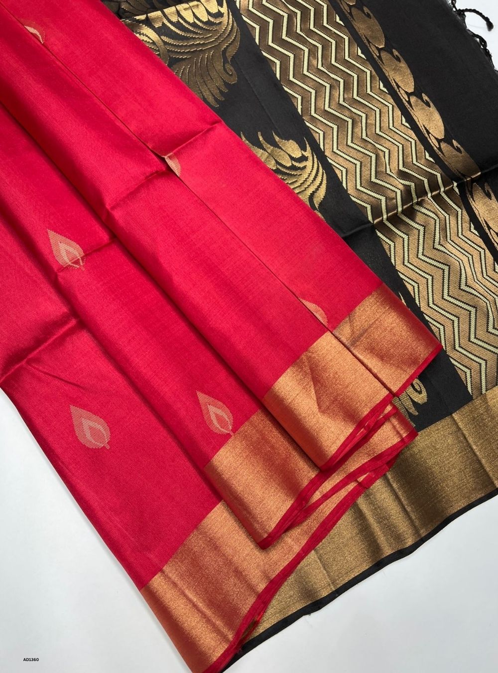 Red & Black - Soft Silk Saree
