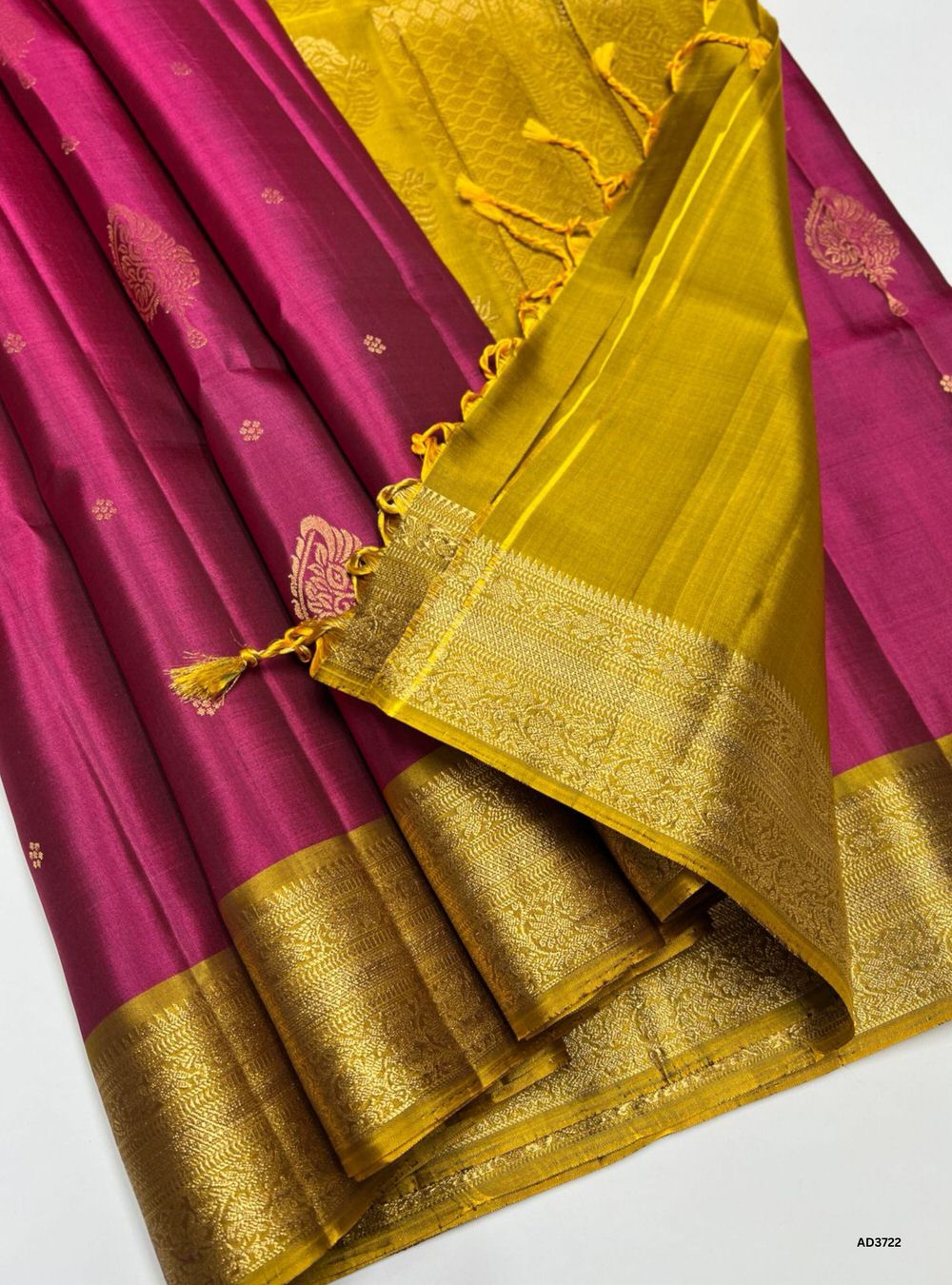 Rashberry Pink & Meganti Green - Kachi Style Border