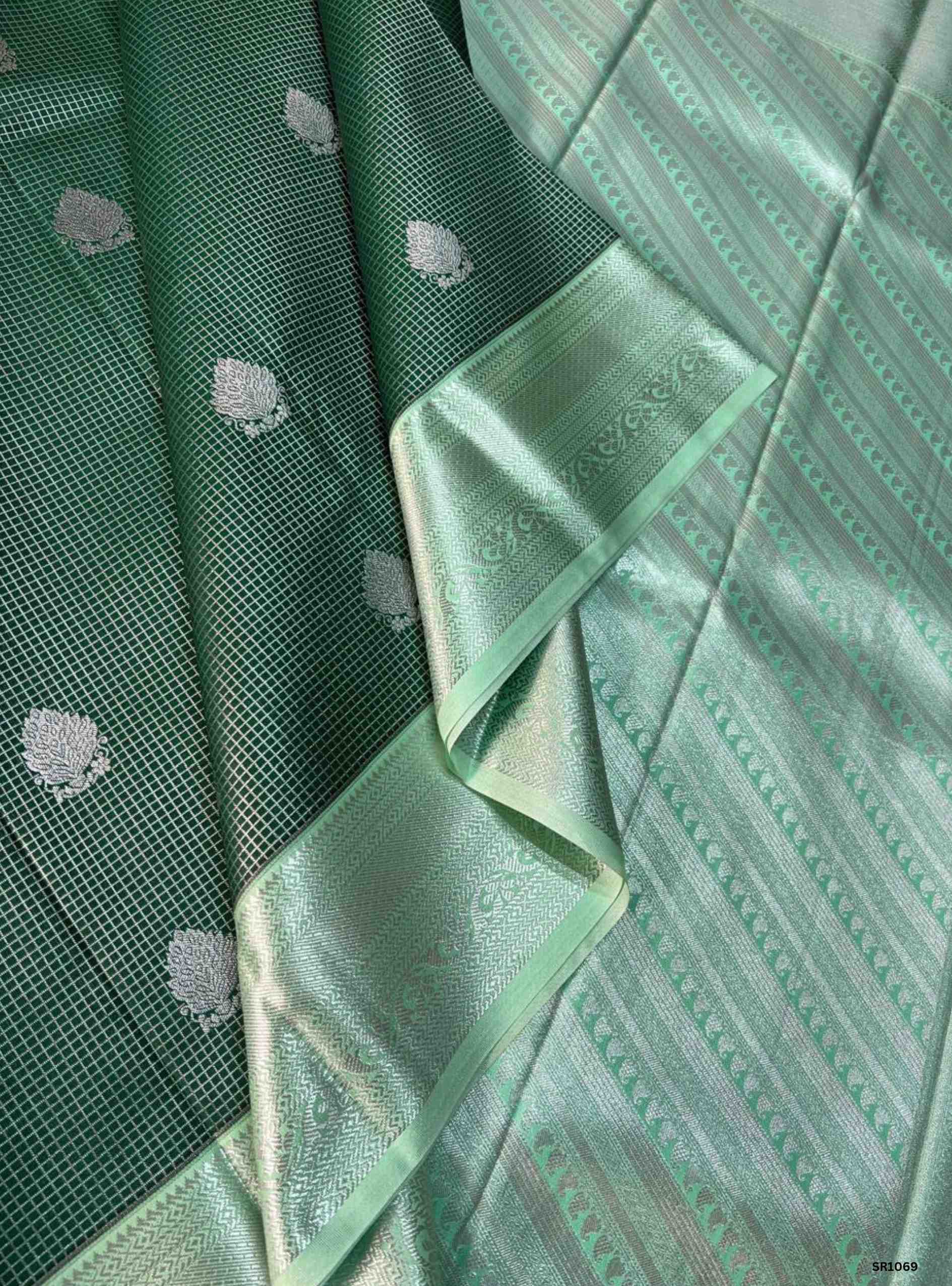 Dark green & Pista Green - Vegan Silk Saree