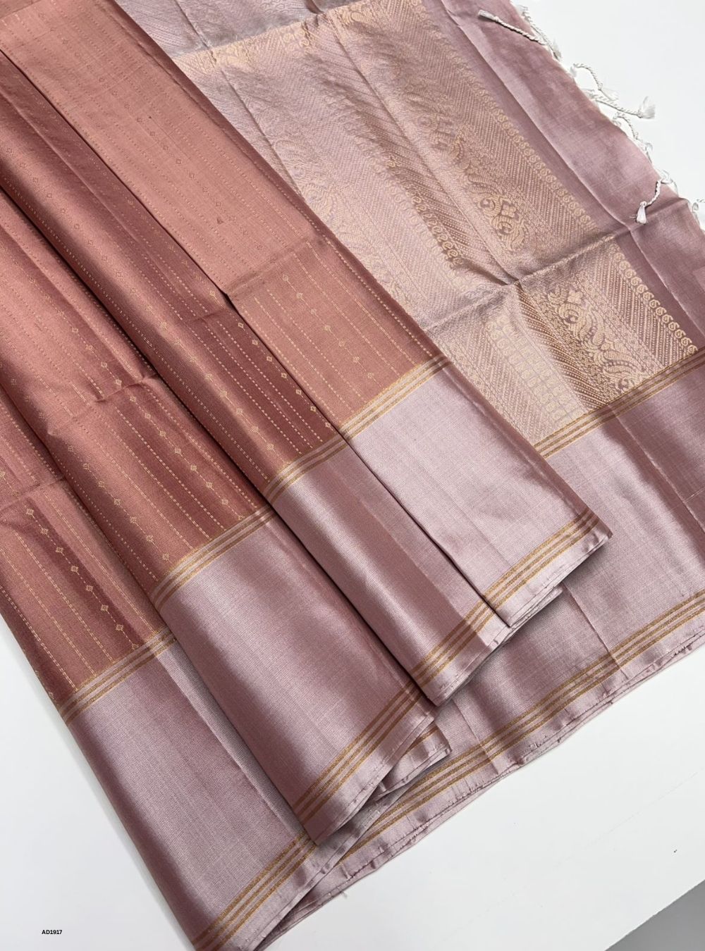 Dusty Rose Vaira Oosi - Soft Silk Saree