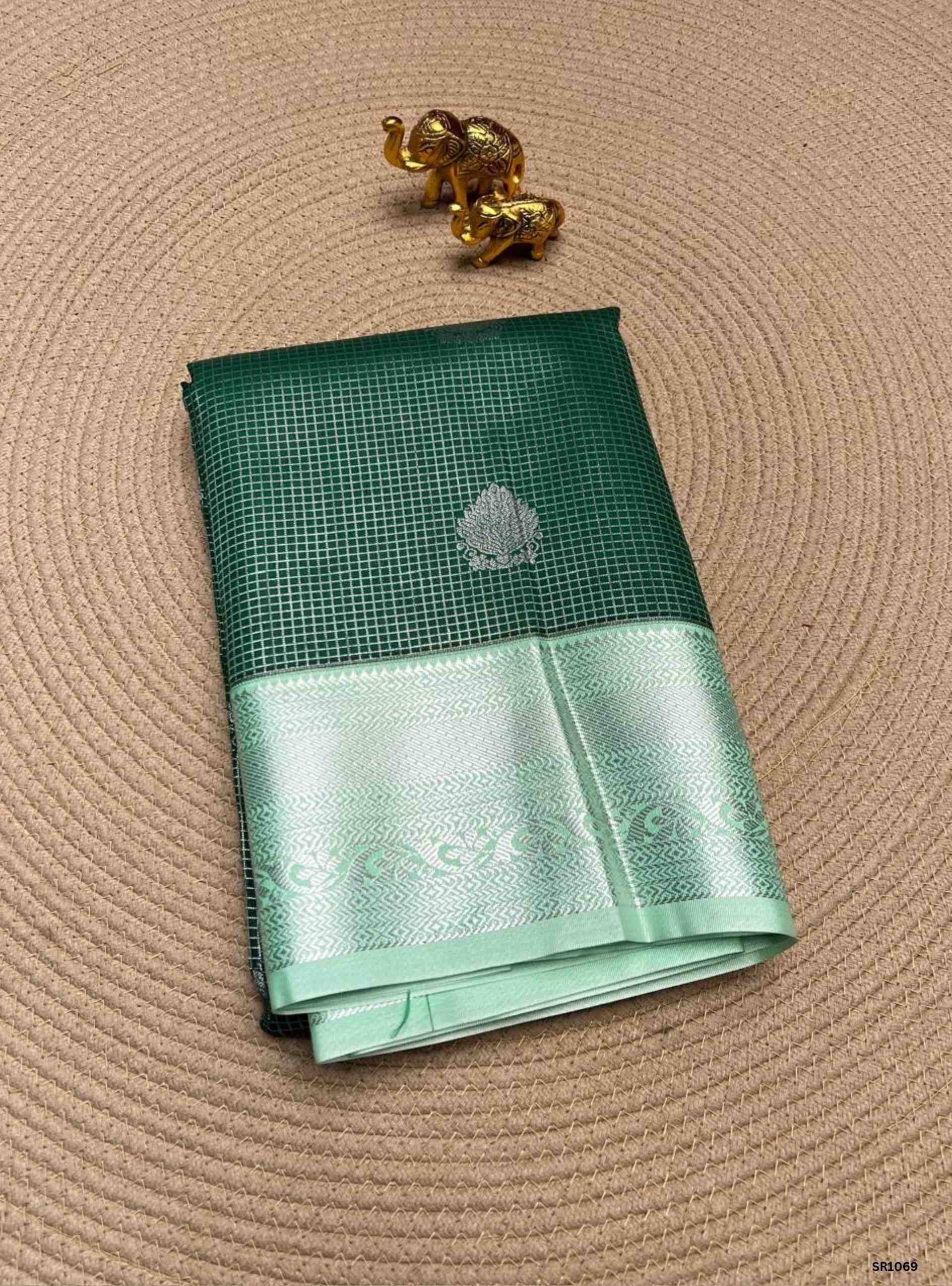 Dark green & Pista Green - Vegan Silk Saree