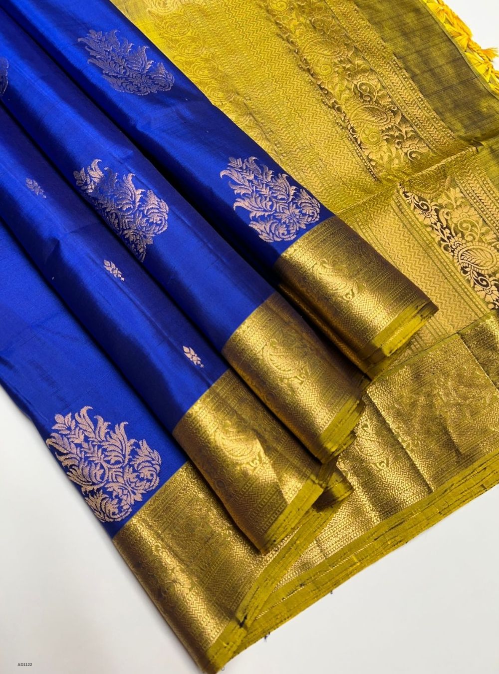 Royal Blue & Mehndi Green - Soft Silk Saree
