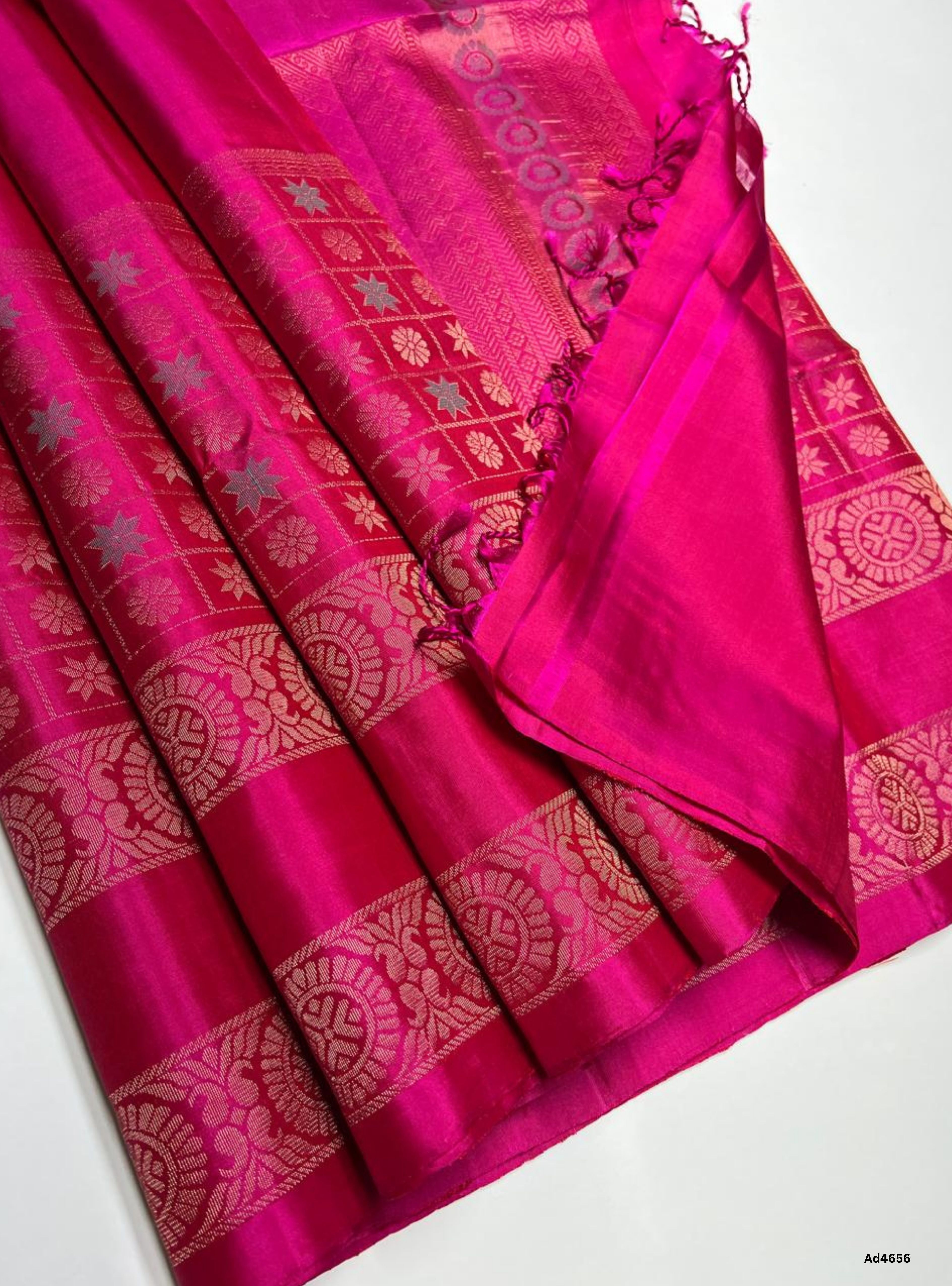 Rani Pink - Checkerd Retta Pet Border Soft Silk Saree