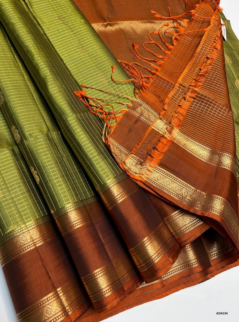 Pea Green & Brown - Checkered RettaPet Saree