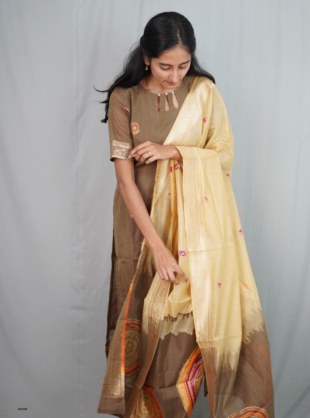 Brown- Kurti
