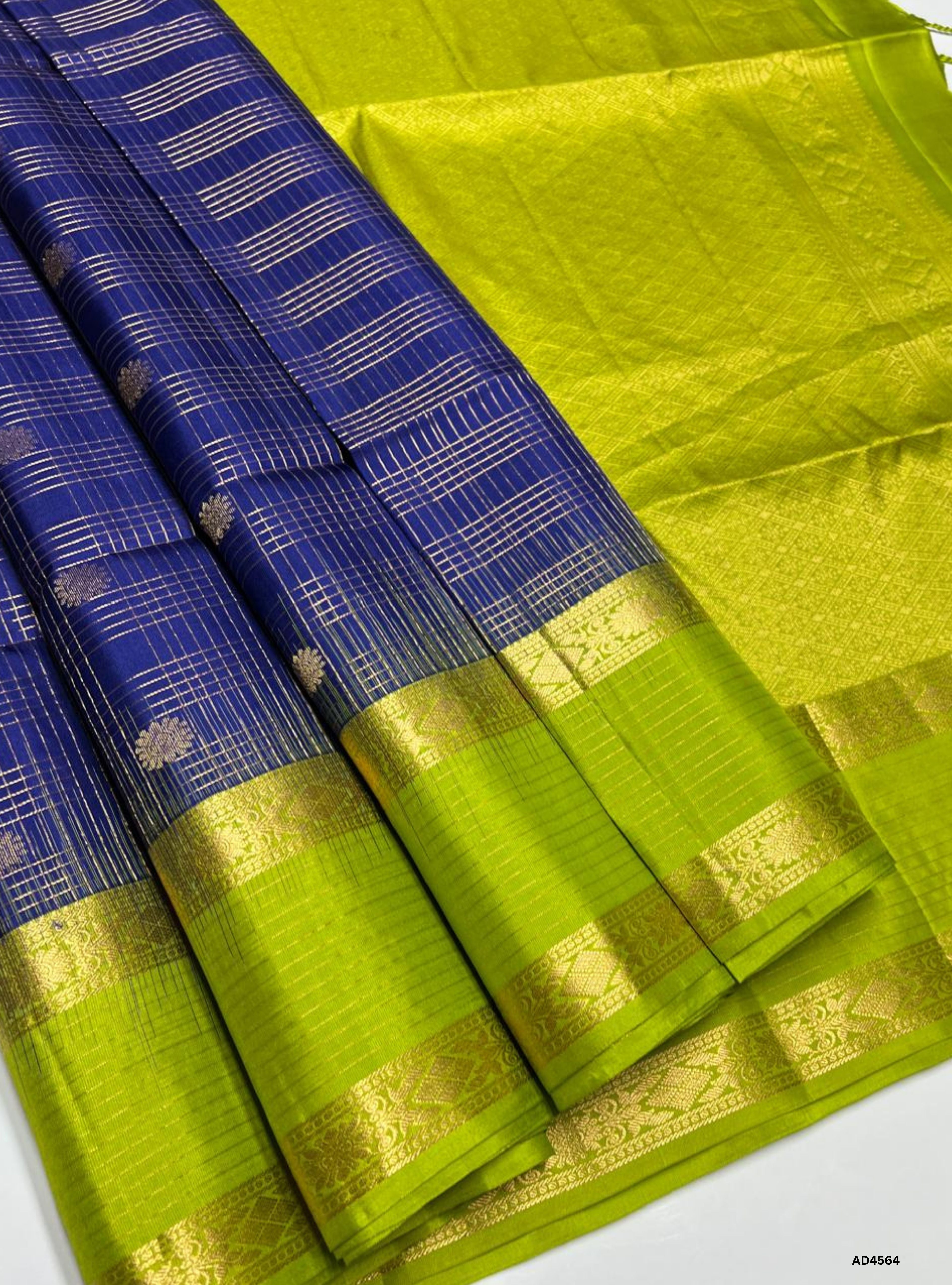 Navy Blue & Parrot Green - Checkerd Retta Pet Border Saree
