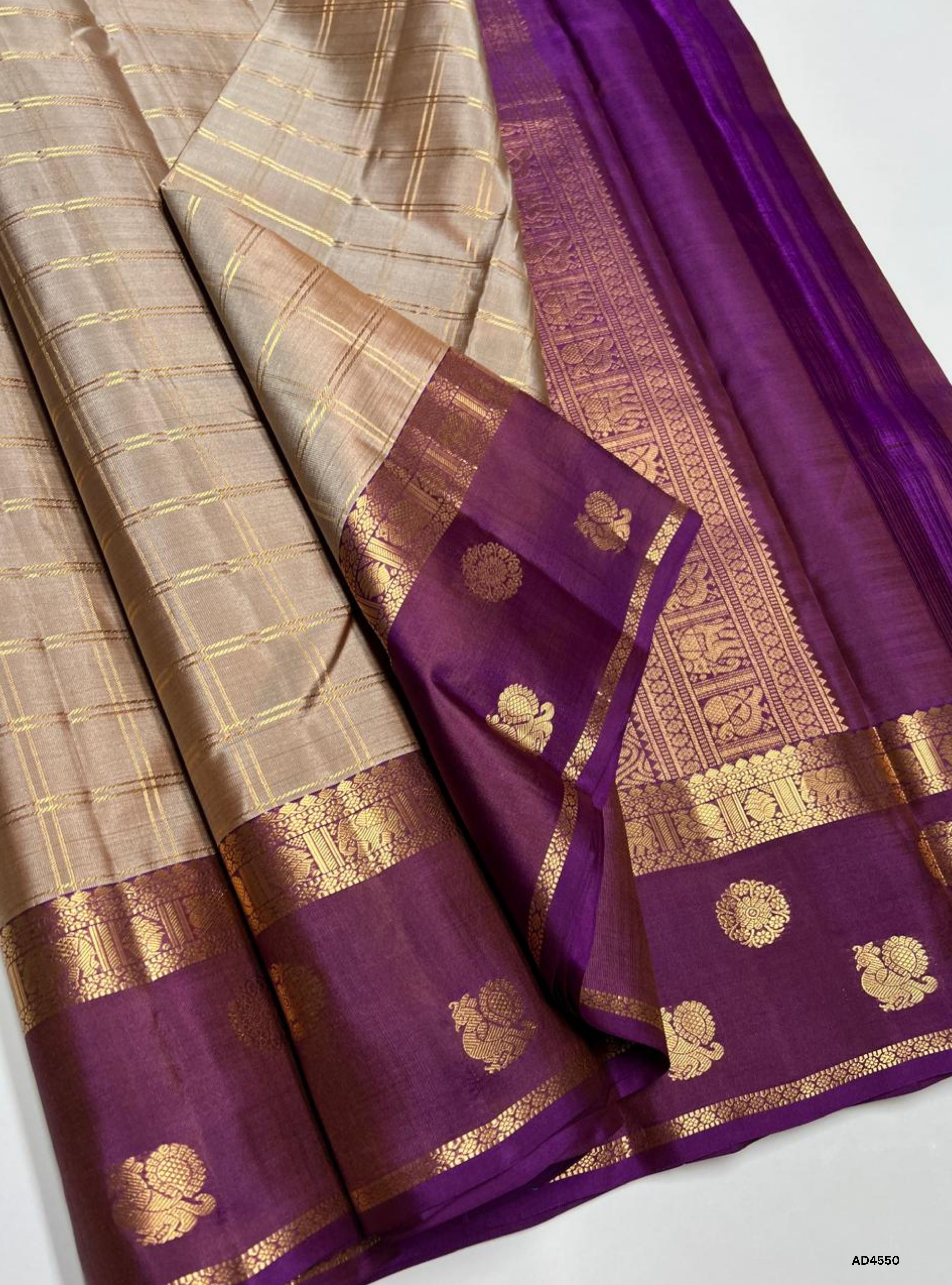 Cream & Purple - Checkerd Retta Pet Border Saree