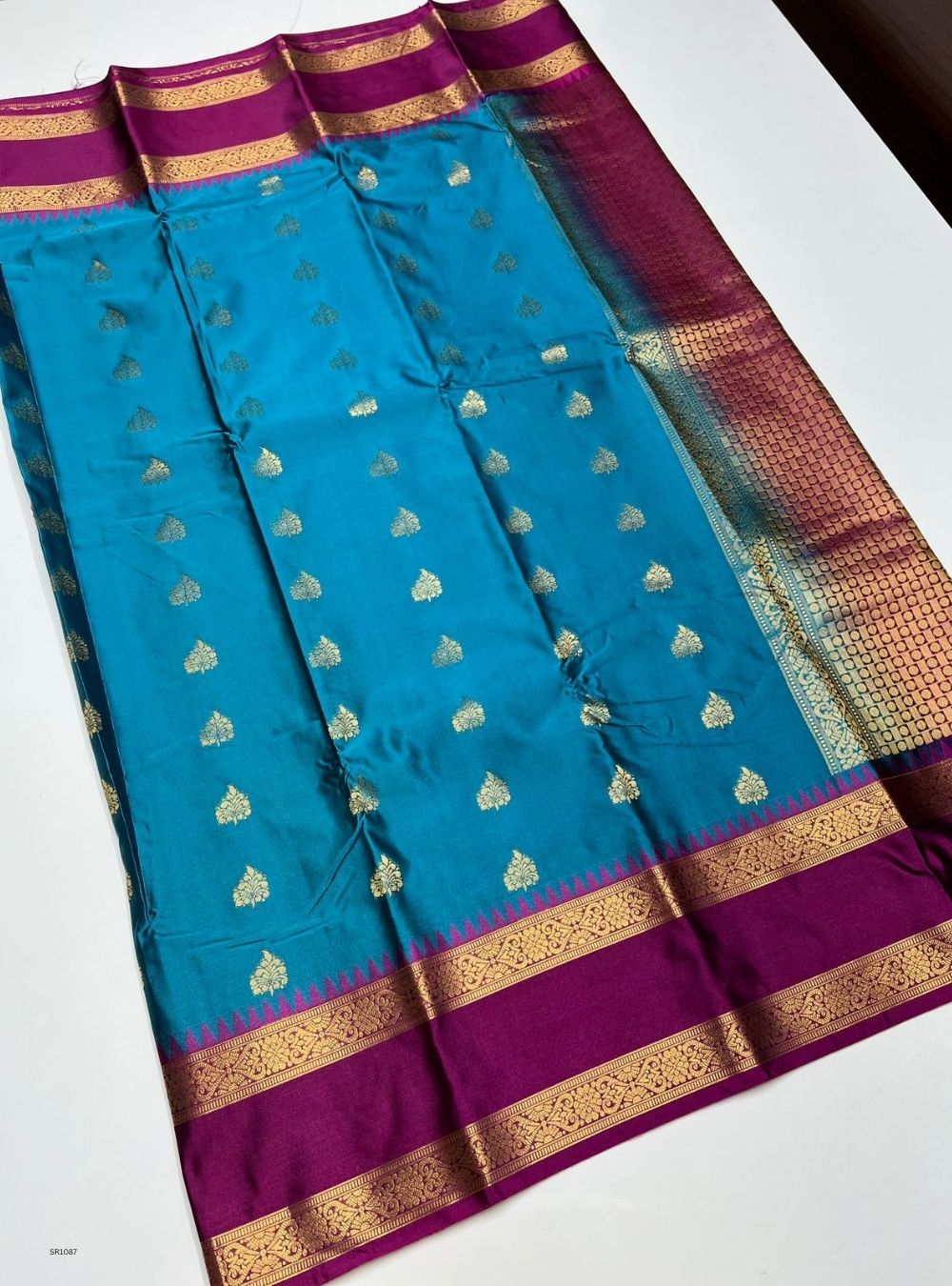 Cyan Blue & Magenta - Semi Silk Saree