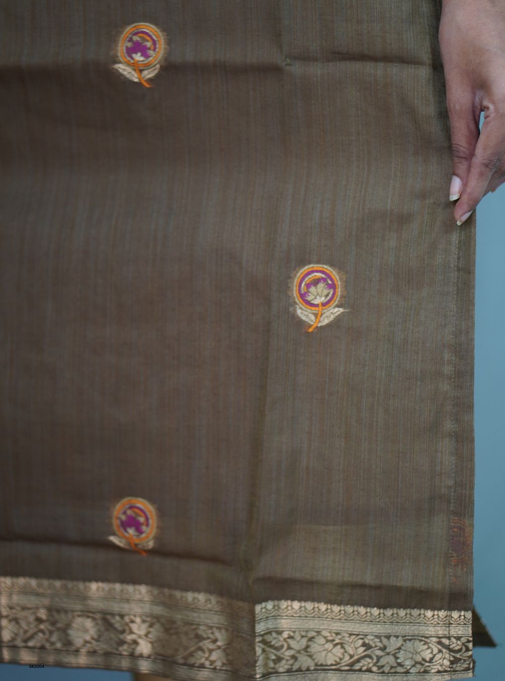 Brown- Kurti