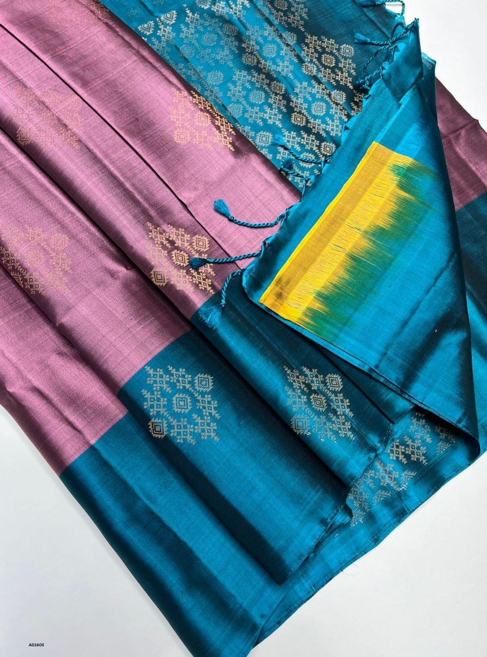 Onion Pink & Peacock Green - Soft Silk Saree