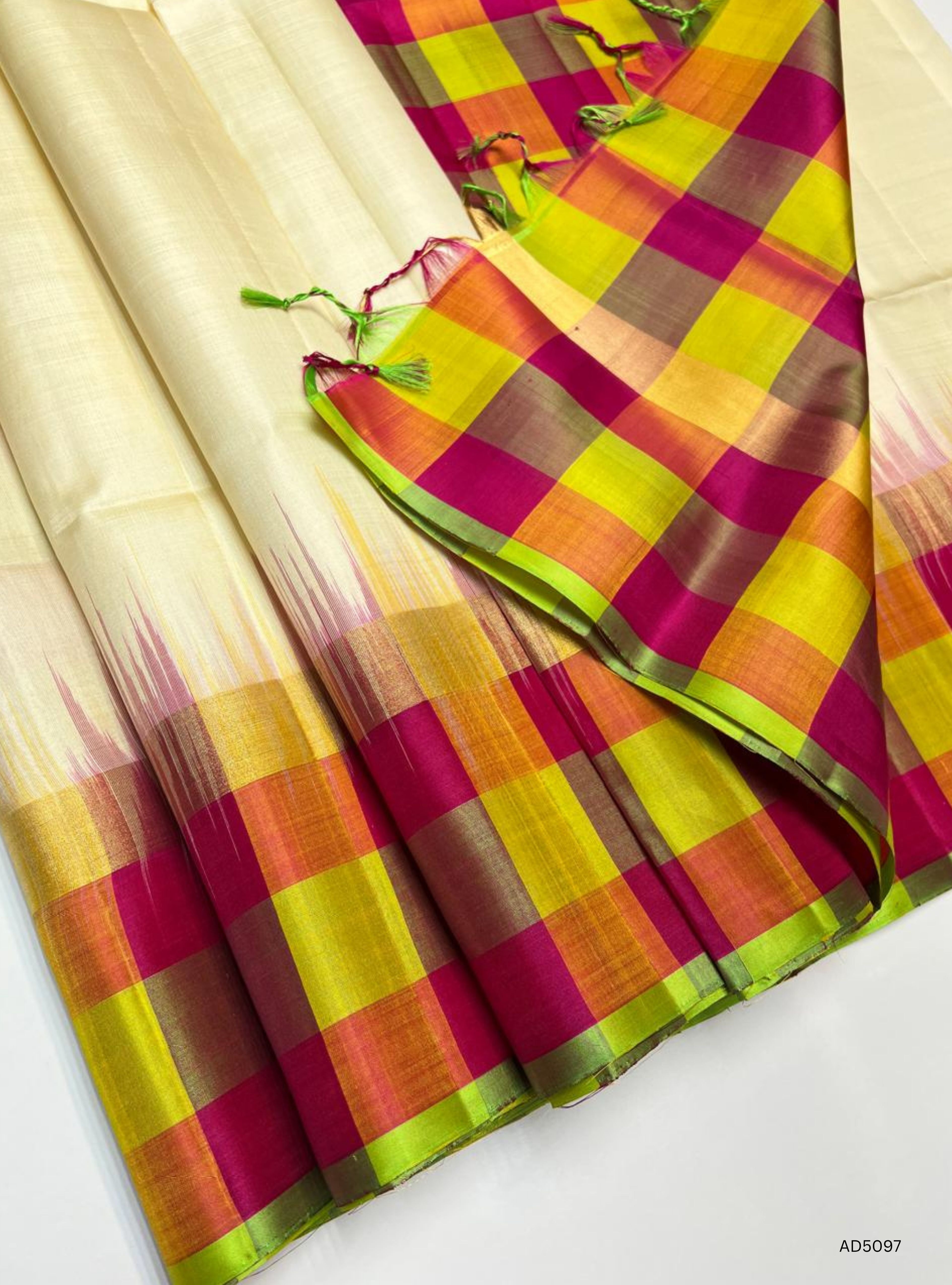 Half White & Rani Pink - Pazhum Pazhamum Soft Silk Saree