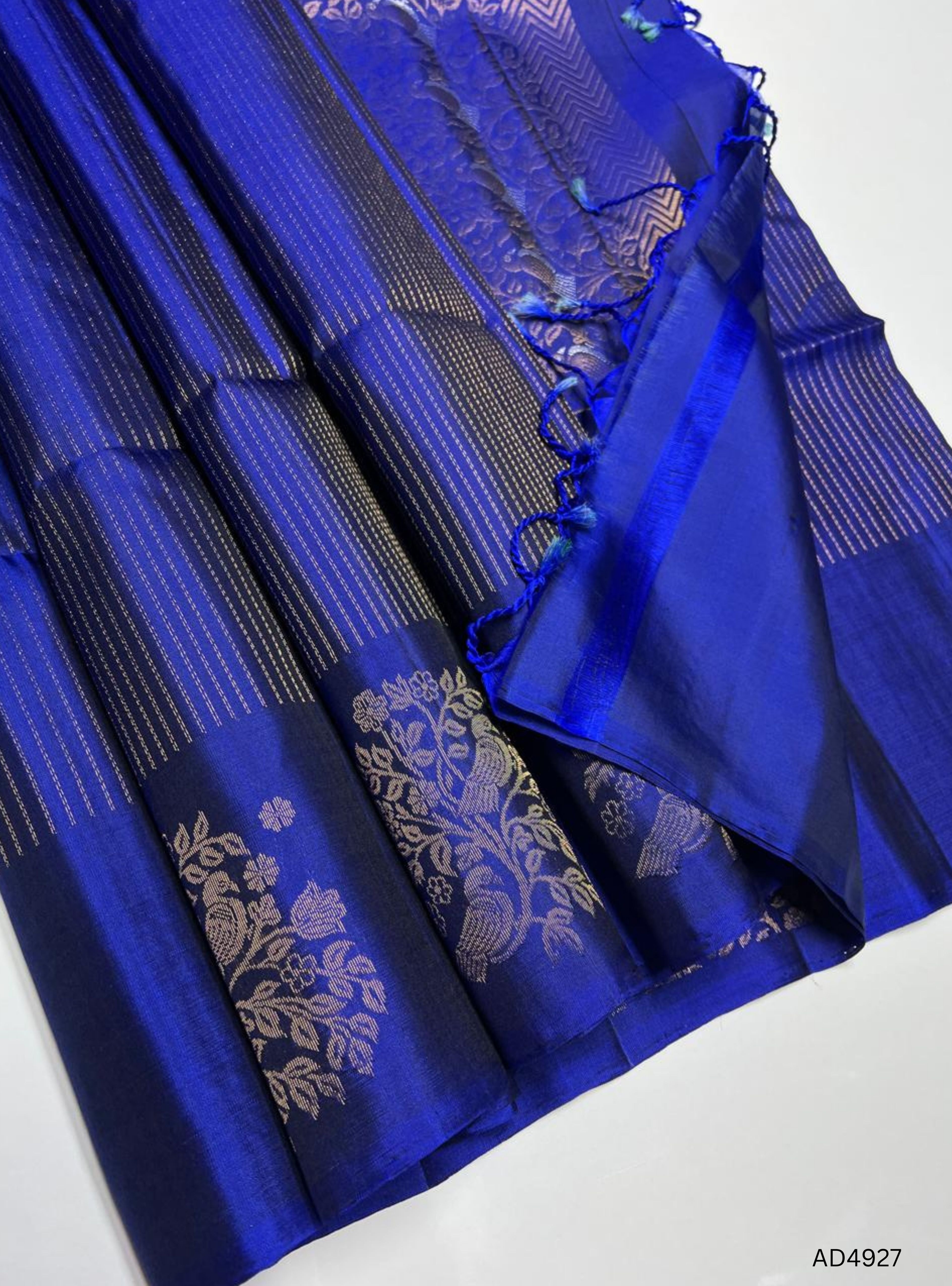 Royal Blue - Vairaoosi Fancy Border Soft Silk Saree