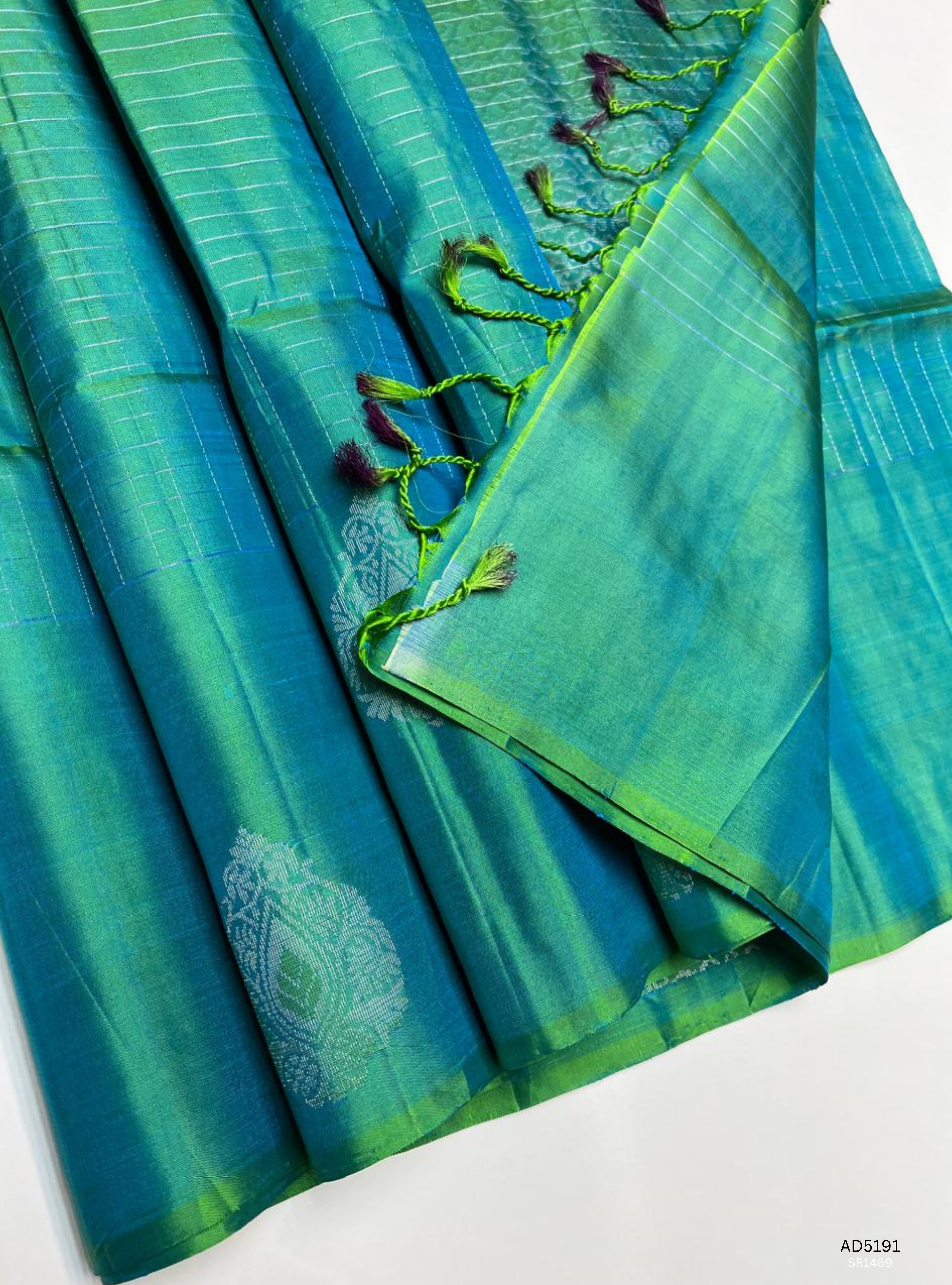 Rama Green - Checkerd Soft Silk Saree