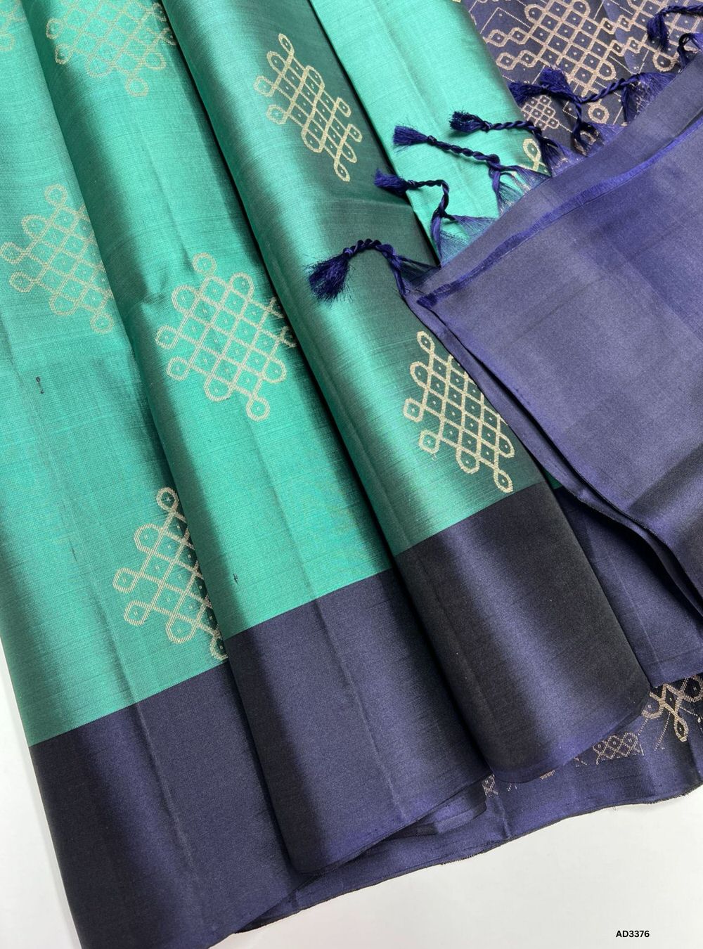 Mint Green & Ink Blue - Kolam Soft Silk Saree
