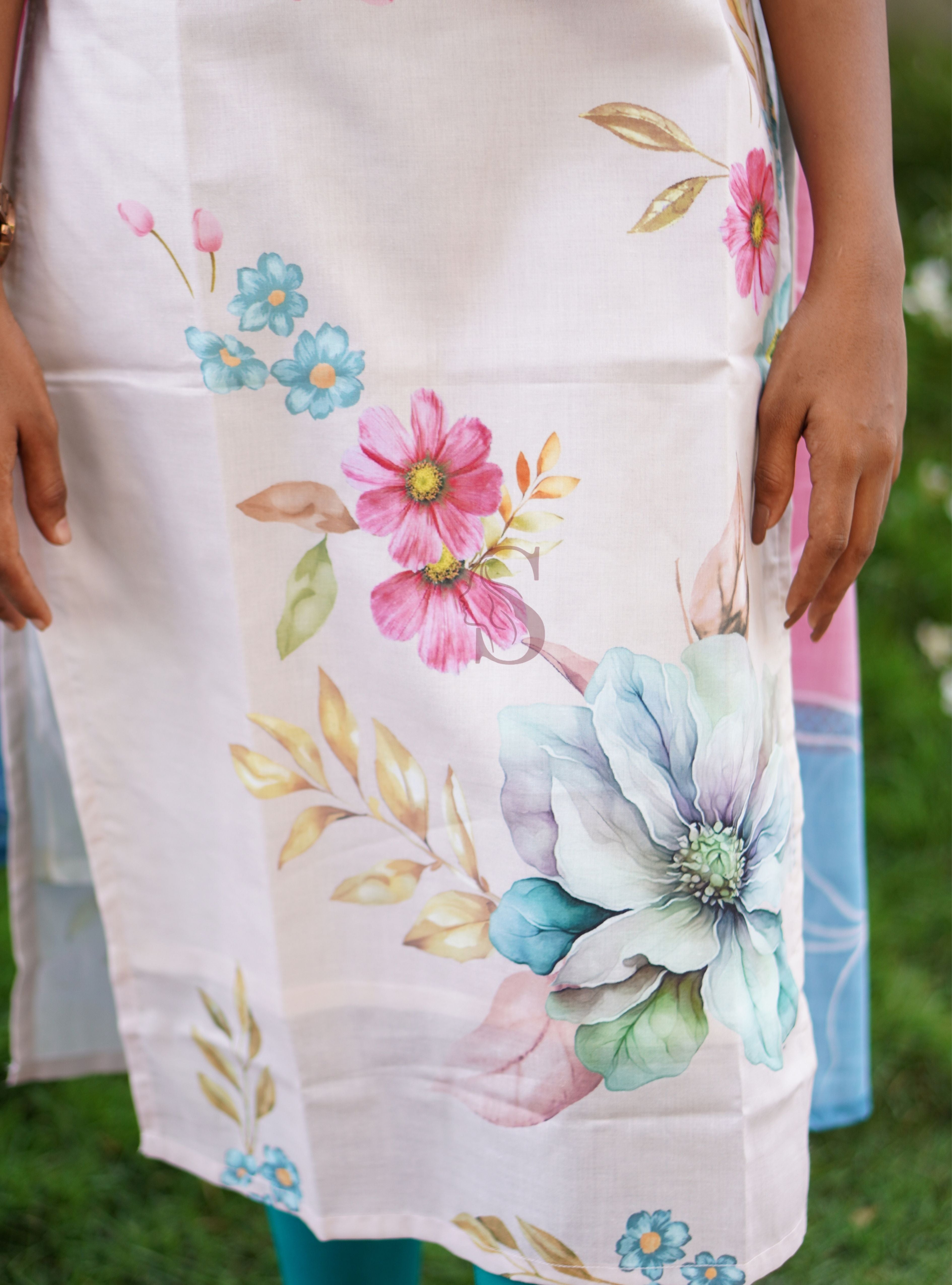 Pearl - Mul Cotton Floral Kurti Set