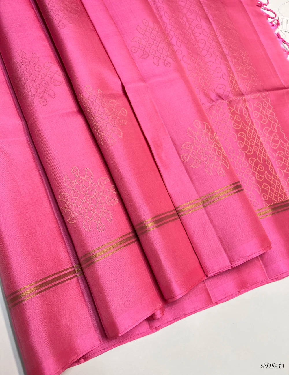 Baby Pink - Kolam Soft Silk Saree Front View