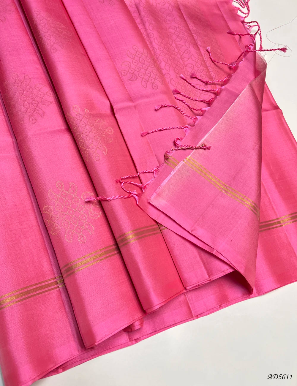 Baby Pink - Kolam Soft Silk Saree Pallu View