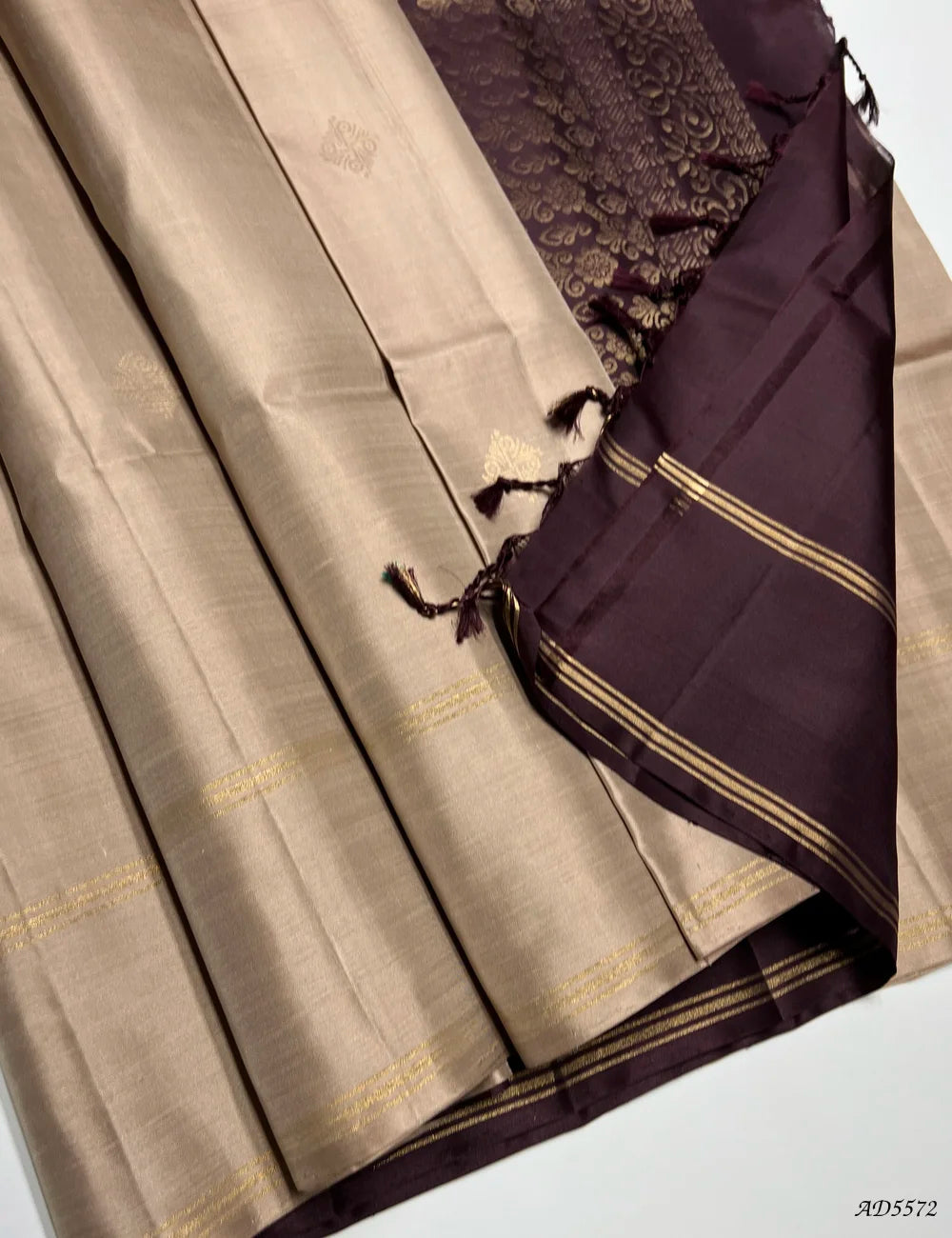 Beige & Coffee Brown - Soft Silk Saree Pallu View