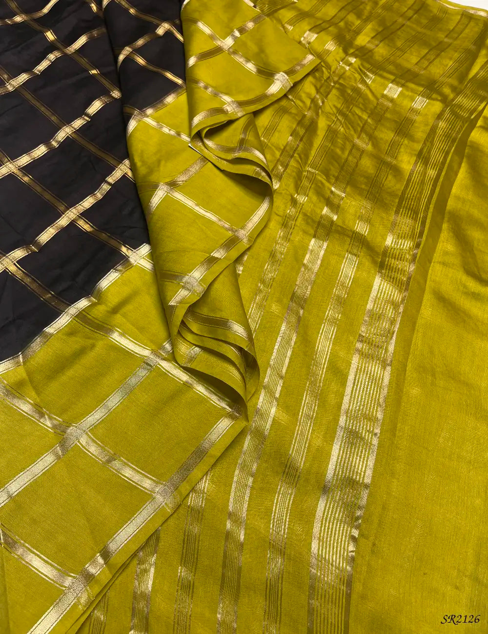 Black & Lime Yellow - Assam Silk Saree Pallu View