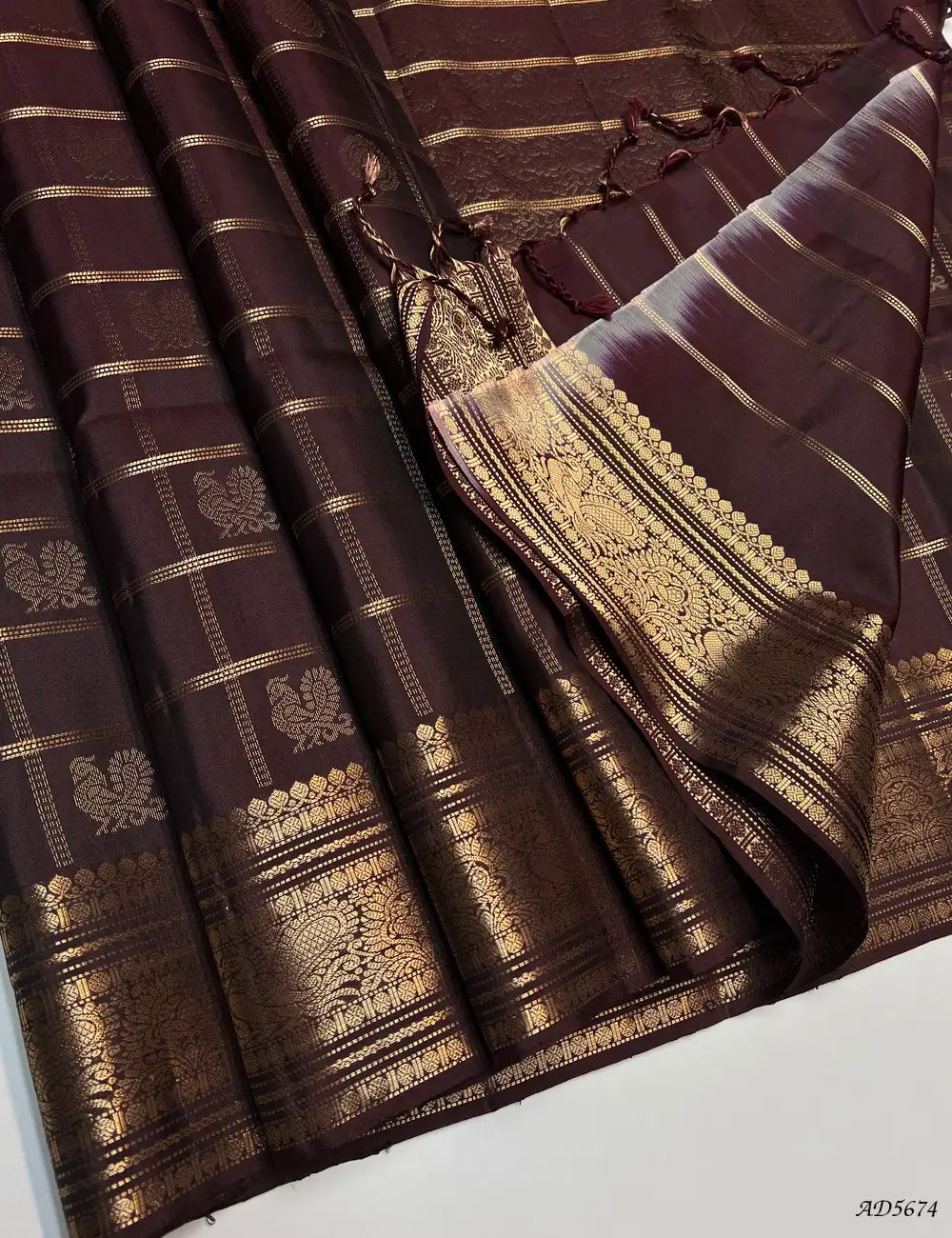 Coffee Brown - Checkerd X Kanchi Border Soft Silk Saree Pallu View