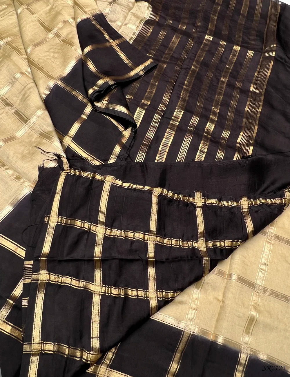Cream & Black - Assam Silk Saree Pallu View