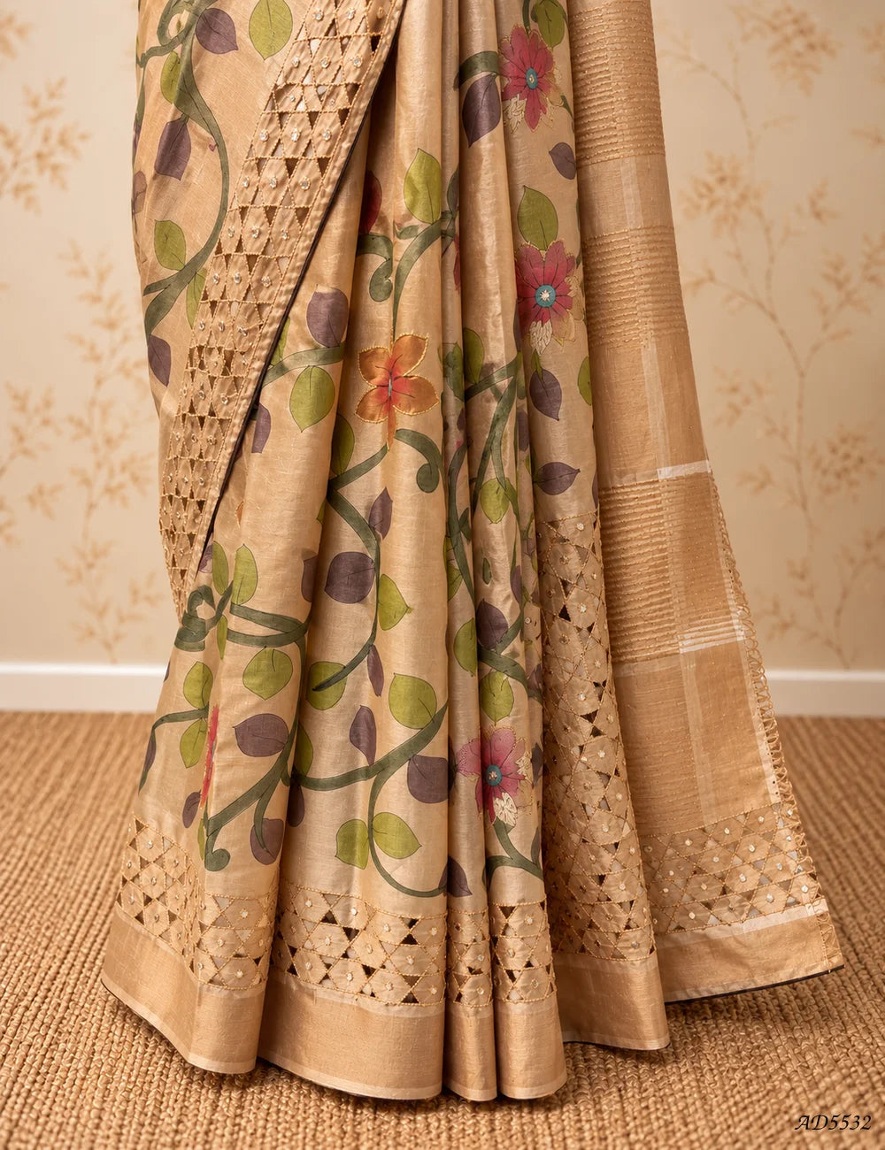 Cream - Pure Tussar With Fancy Cutwork Saree Pallu View