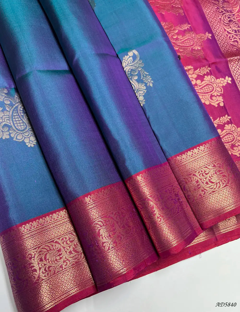 Dual Tone Blue & Pink - Kanchi Border Soft Silk Saree Front View