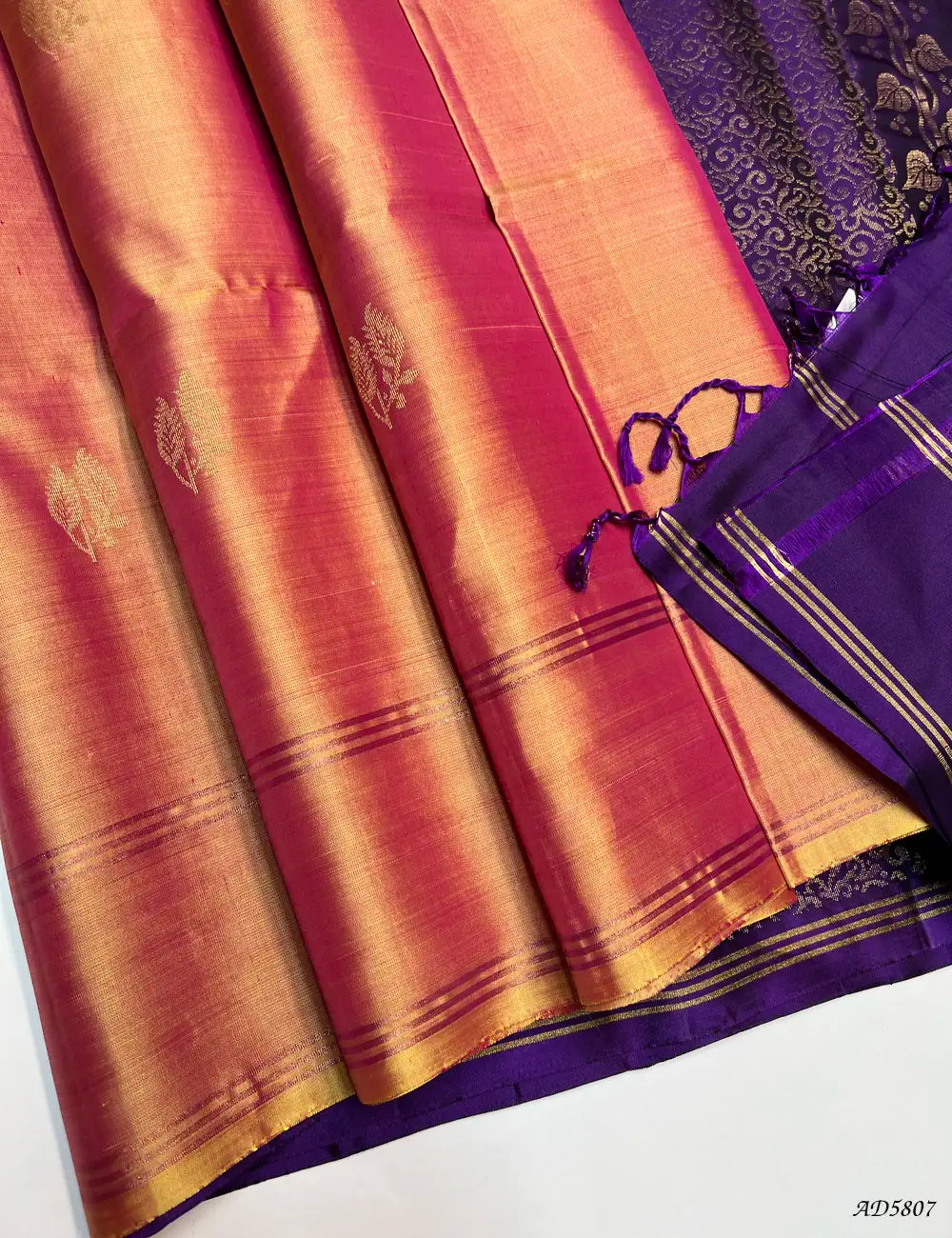 Dual Tone Golden & Purple - Soft Silk Saree Pallu View