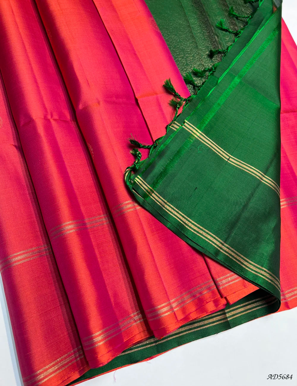 Dual Tone Orange & Green - Soft Silk Saree Pallu View