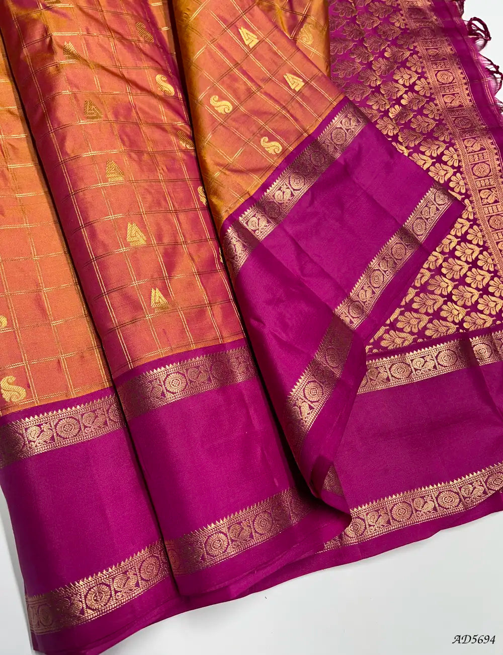 Dual Tone Orange & Pink - Checkerd Retta Pet Border Soft Silk Saree Front View