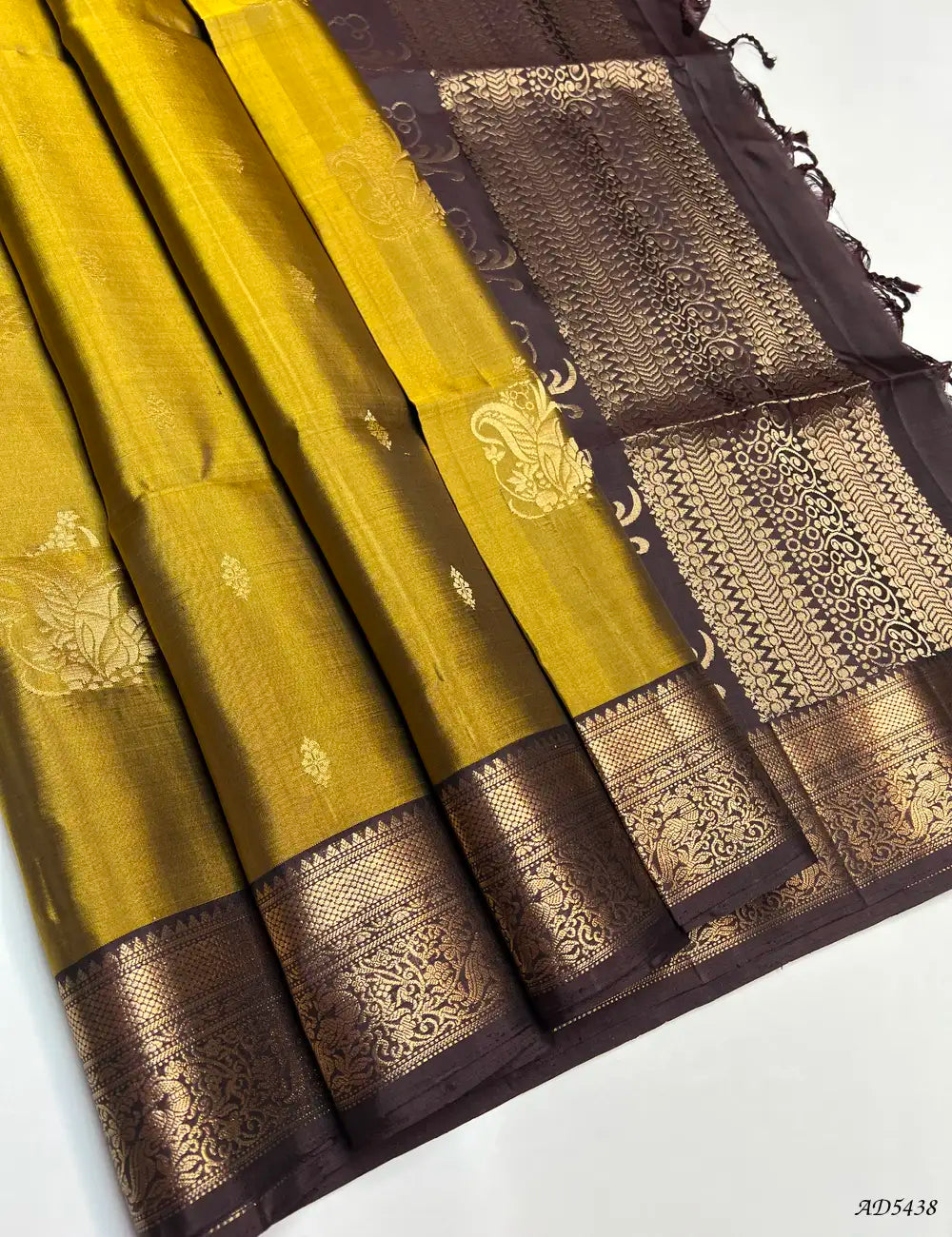 Fenugreek & Coffee Brown - Kanchi Border Soft Silk Saree Front View