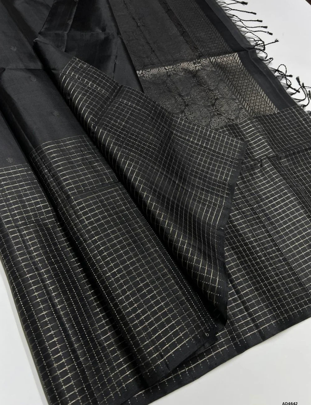 Black - Checkerd Fancy Border Soft Silk Saree