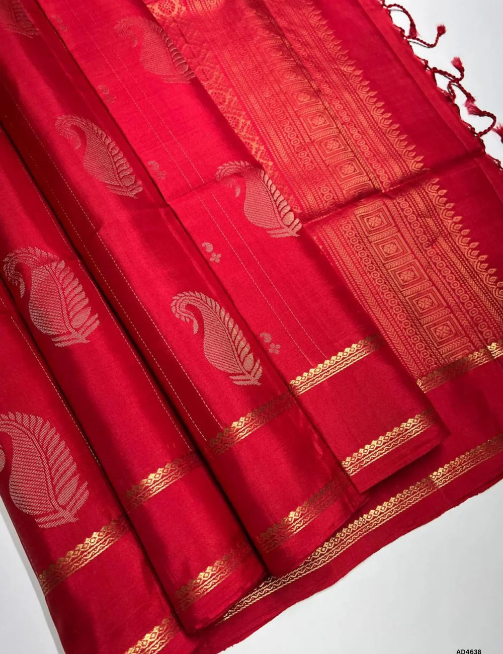 Red - Fancy Bhutta Retta Pet Border