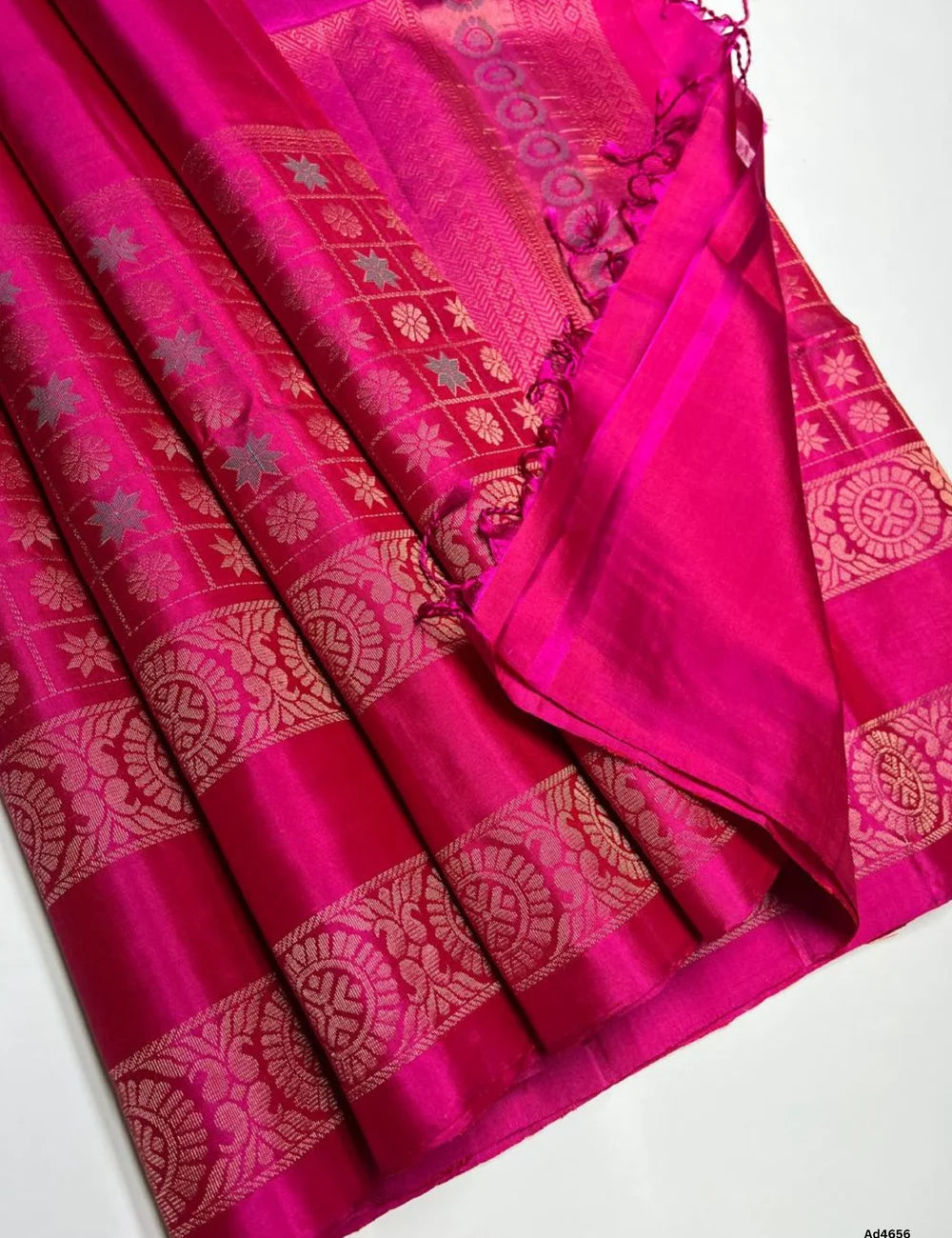 Rani Pink - Checkerd Retta Pet Border Soft Silk Saree