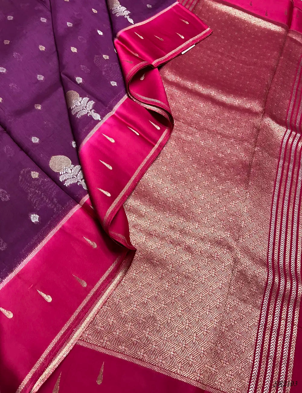 Grape & Pink - Viscose Silk Saree Pallu View