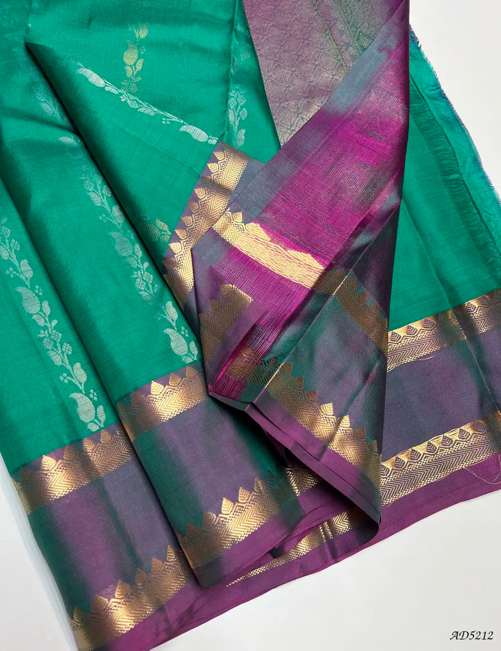 Green & Dual Tone Pink - Retta Pet Border Soft Silk Saree Pallu View