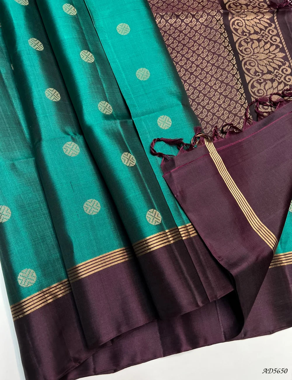 Green & Plum - Soft Silk Saree Pallu View