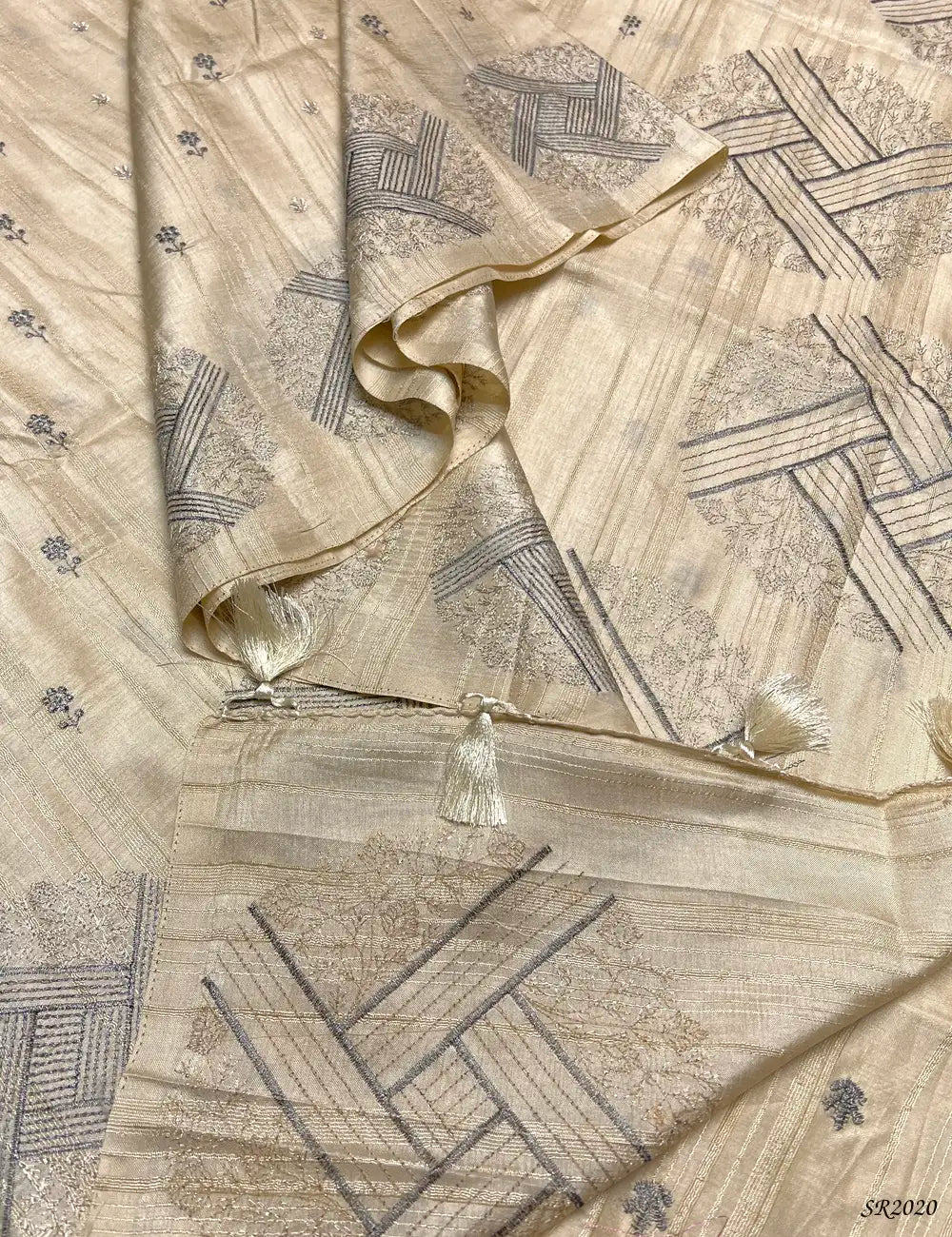 Half White - Semi Tussar Saree Pallu View